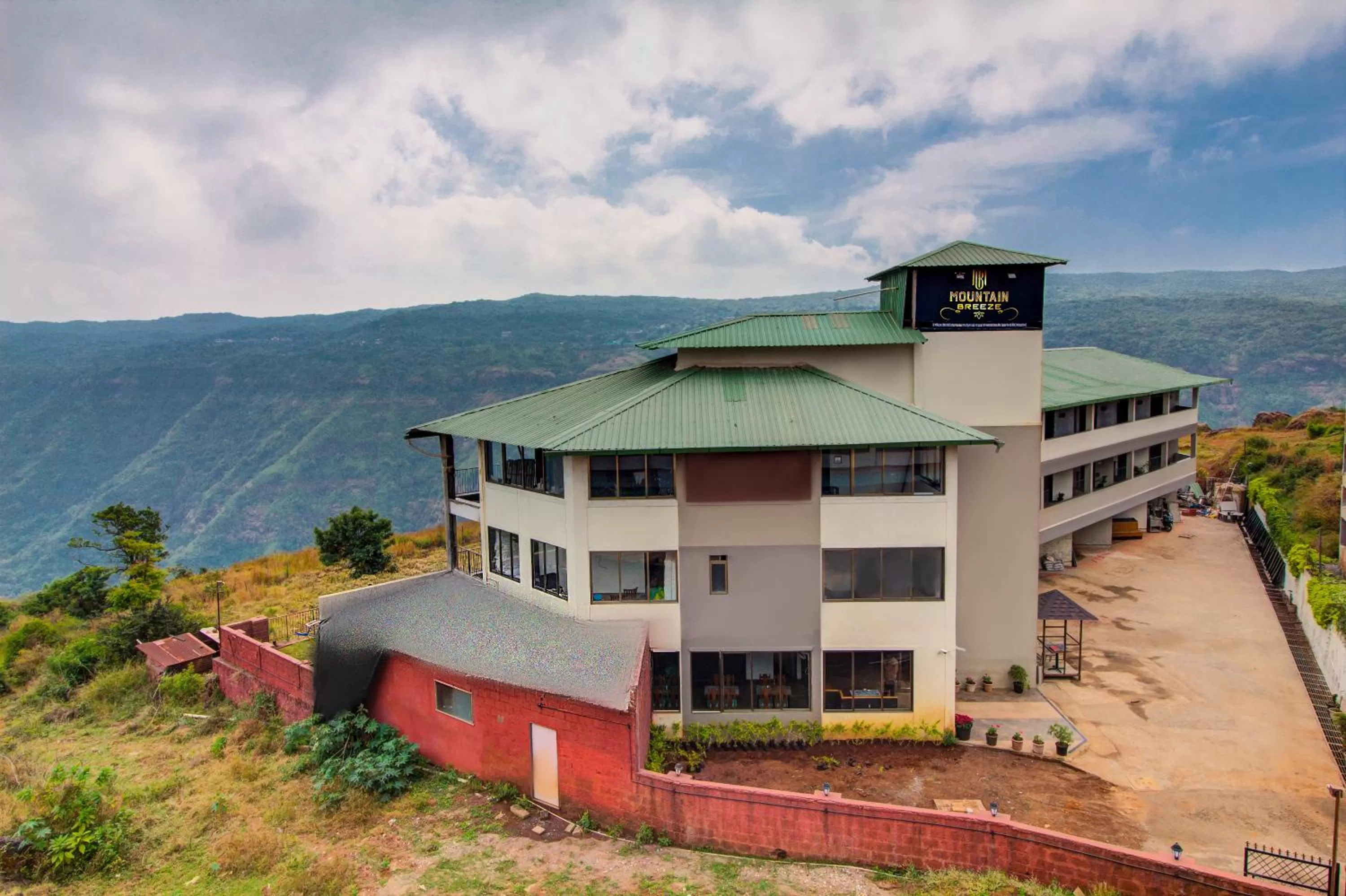 Property building in Mountain Breeze Resort, Mahabaleshwar