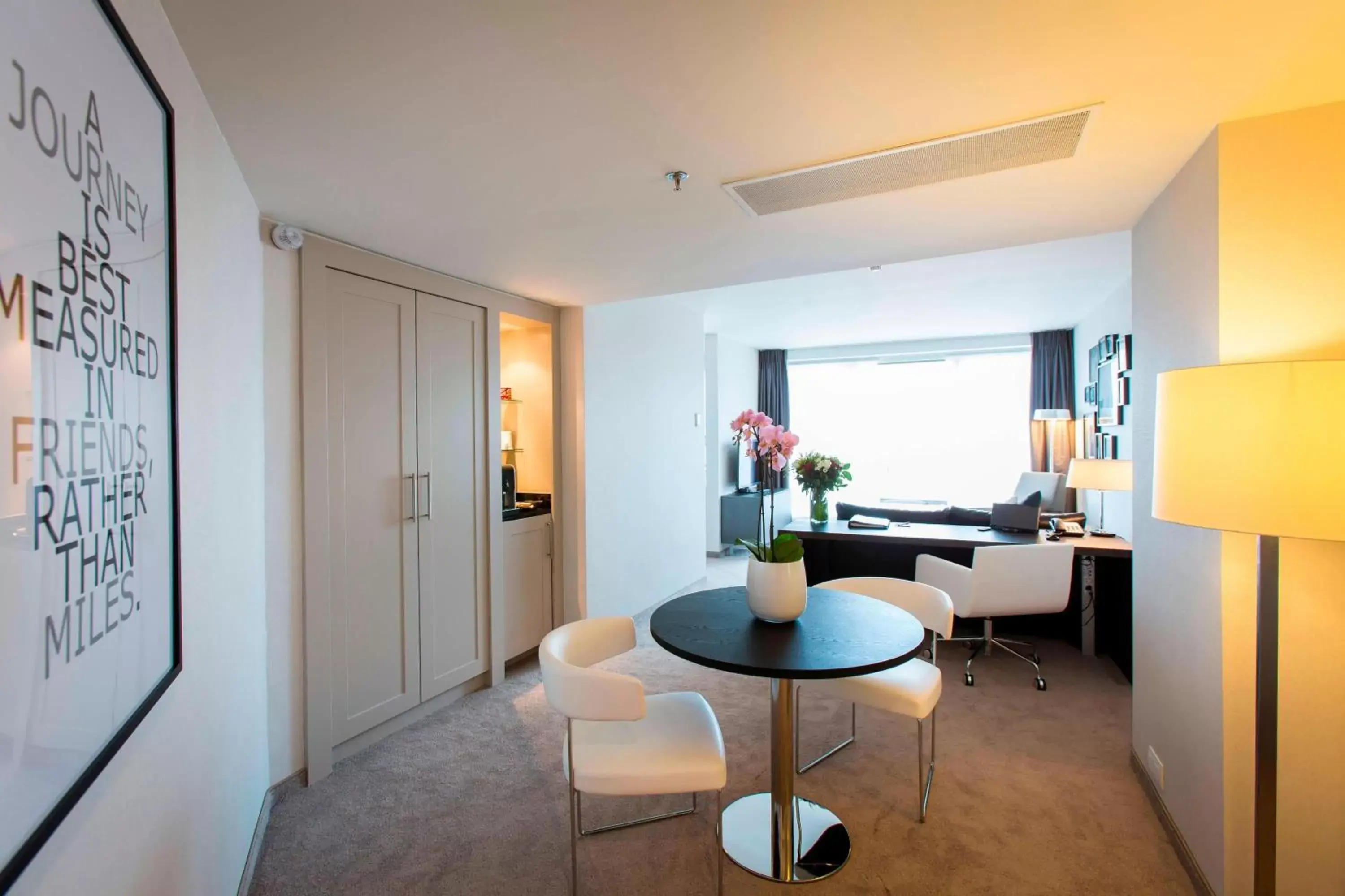 Bedroom, Dining Area in Ghent Marriott Hotel