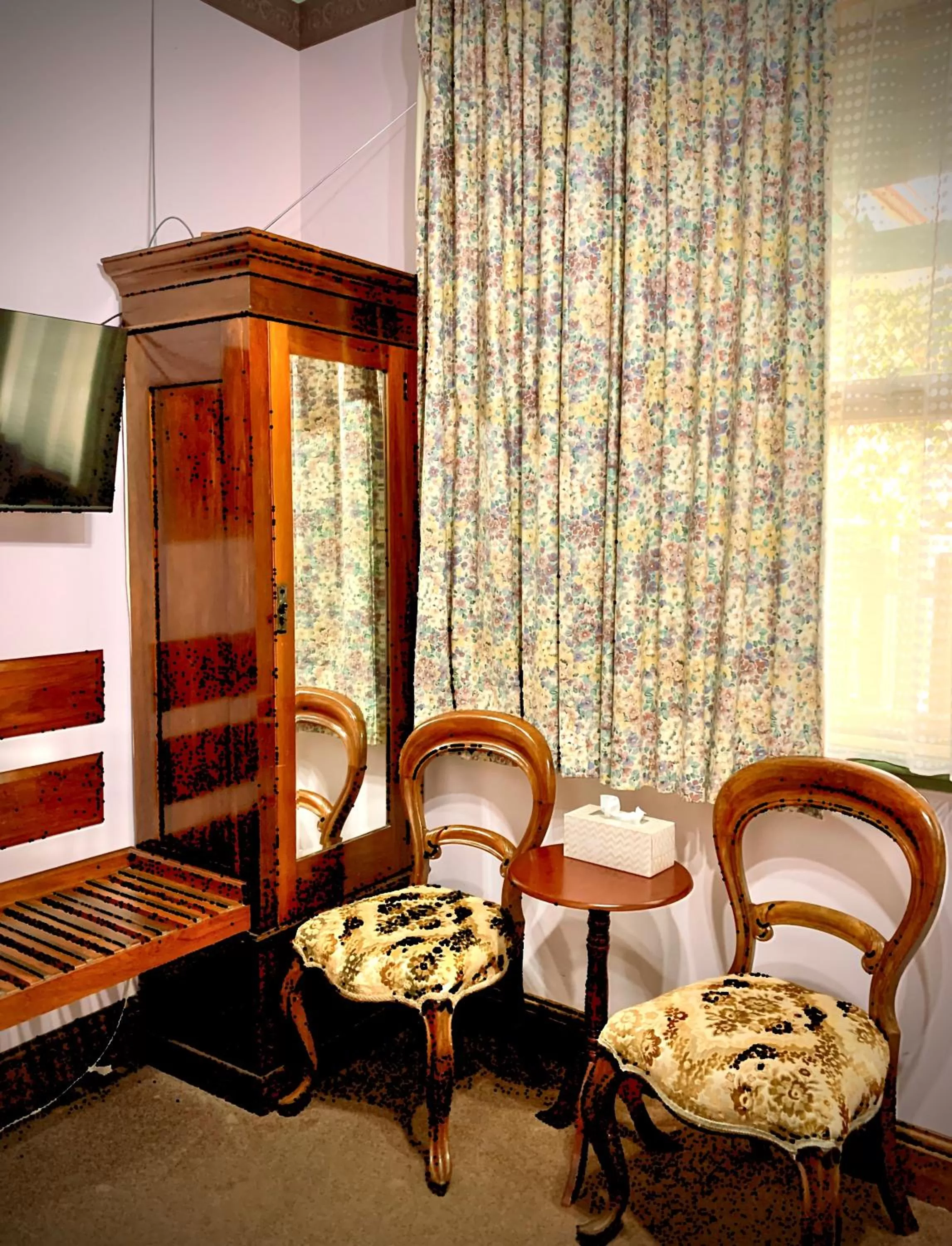 TV and multimedia in Orana House