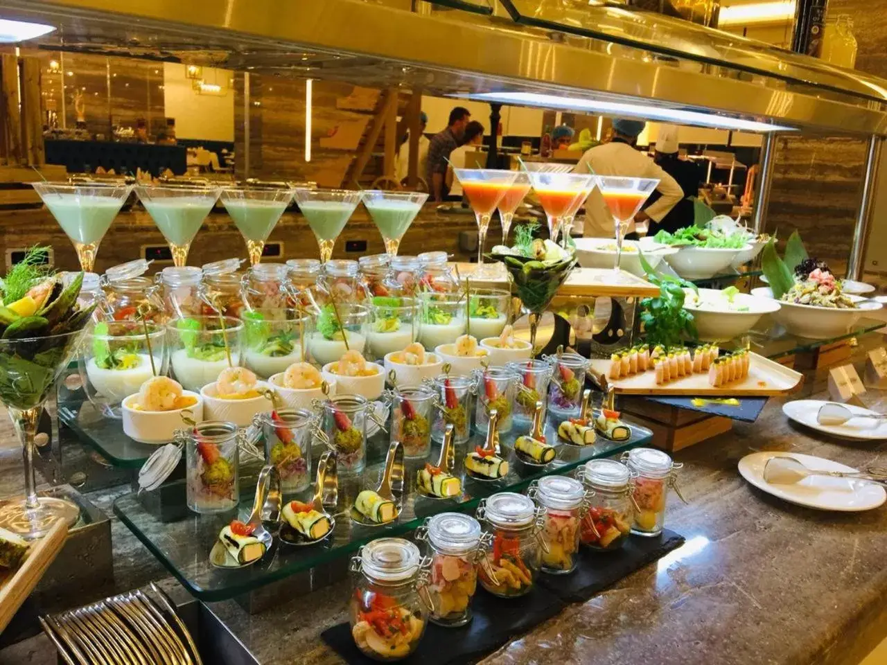 Restaurant/places to eat in Al Bahar Hotel & Resort