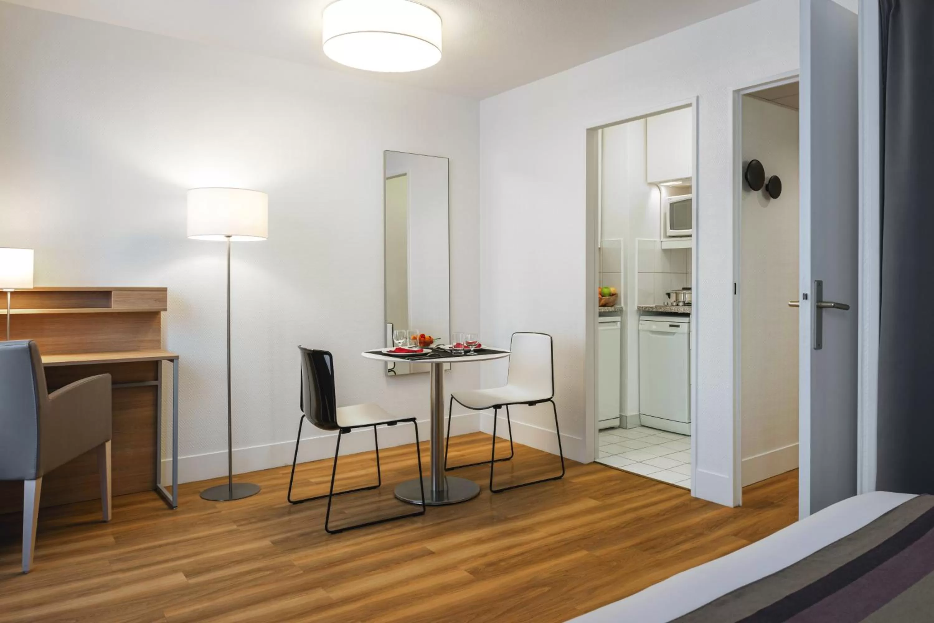 Kitchen or kitchenette in Citadines Bastille Marais Paris