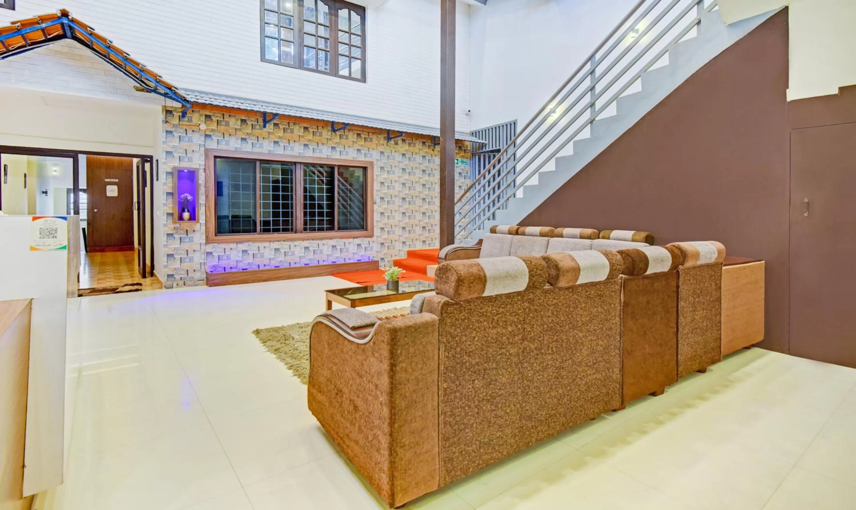 Lobby or reception in Itsy Hotels Igloo Residency Raja Seat