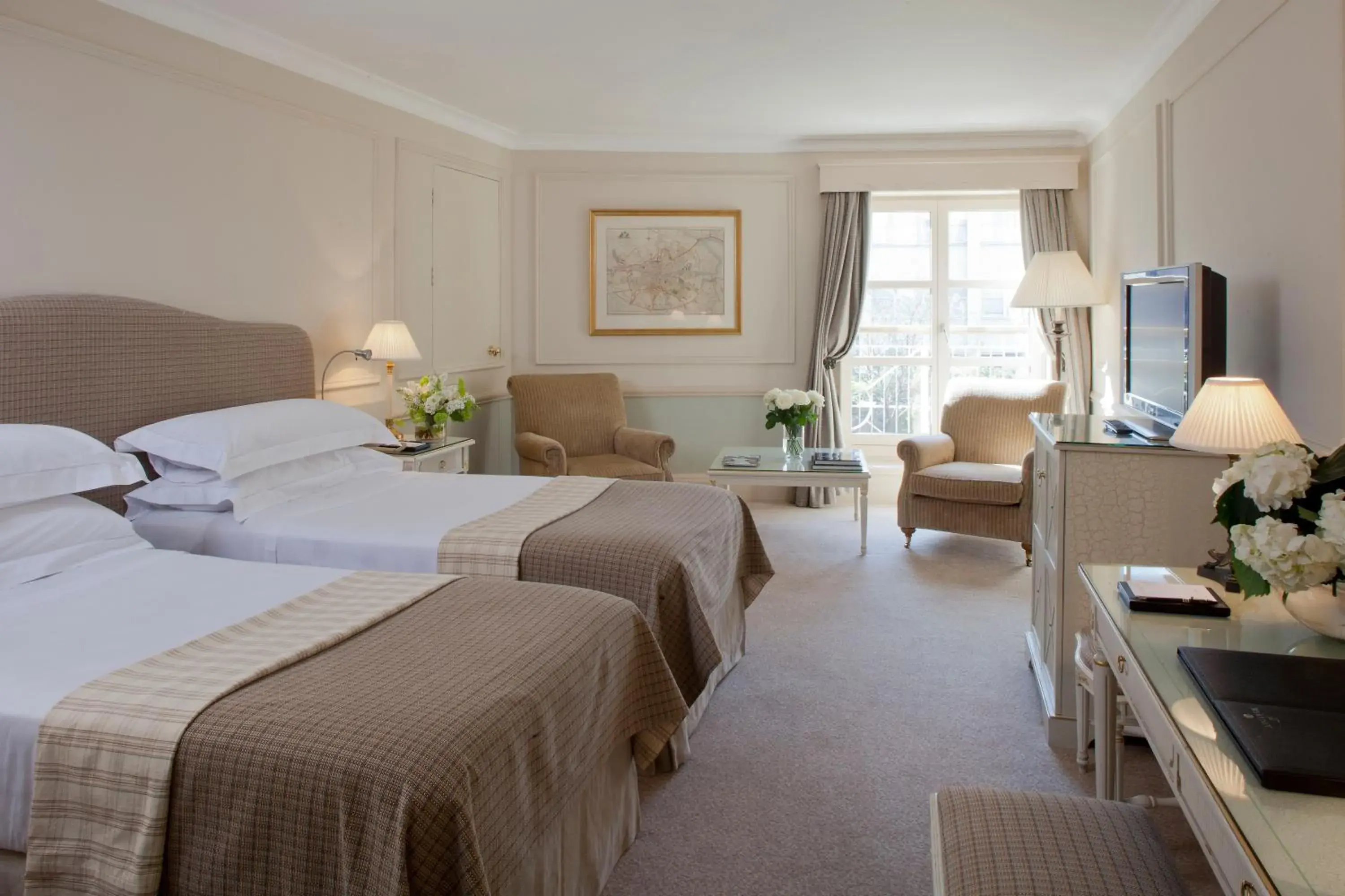 Superior Twin Room with Garden View in The Merrion Hotel Superior Twin Room with Garden View in The Merrion Hotel