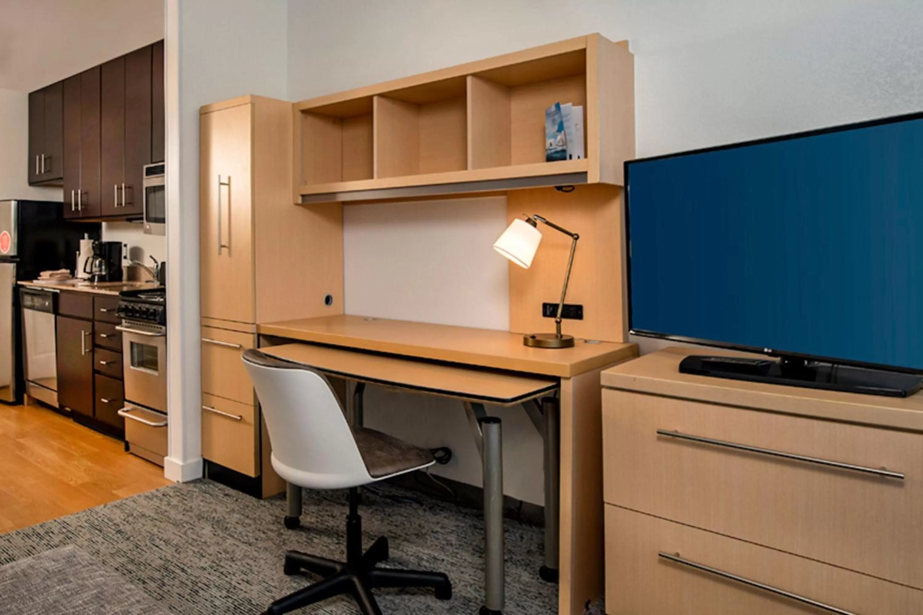 Bedroom in TownePlace Suites by Marriott Frederick