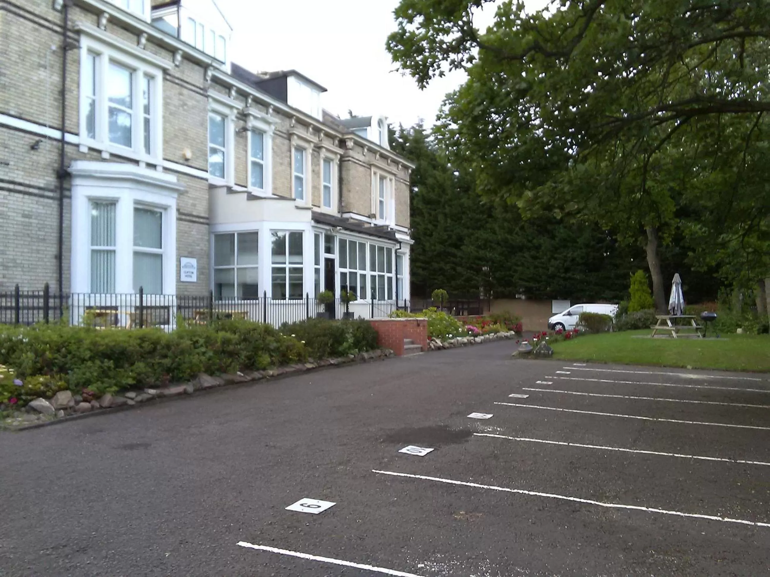 Facade/entrance in Clifton Hotel & Bar Newcastle