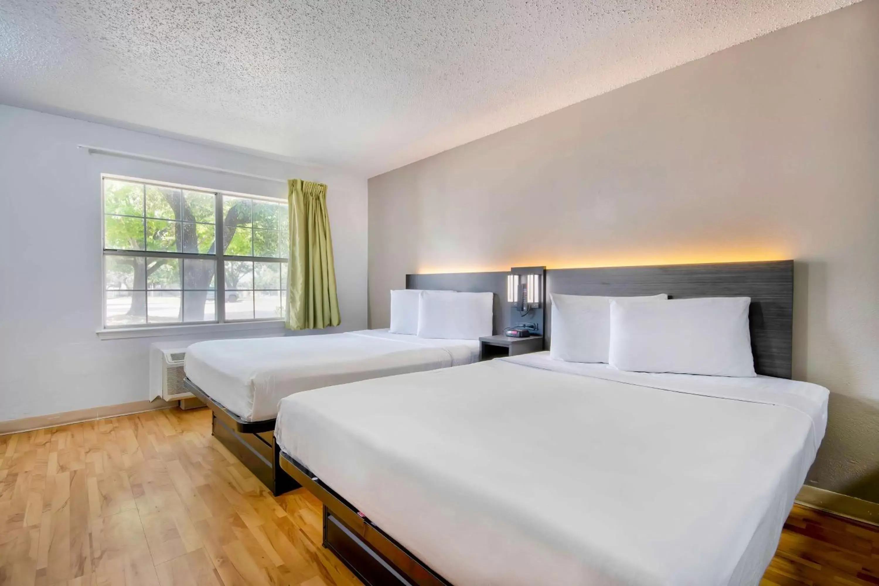 Queen Room with Two Queen Beds - Smoking in Studio 6-San Antonio, TX - Six Flags Queen Room with Two Queen Beds - Smoking in Studio 6-San Antonio, TX - Six Flags