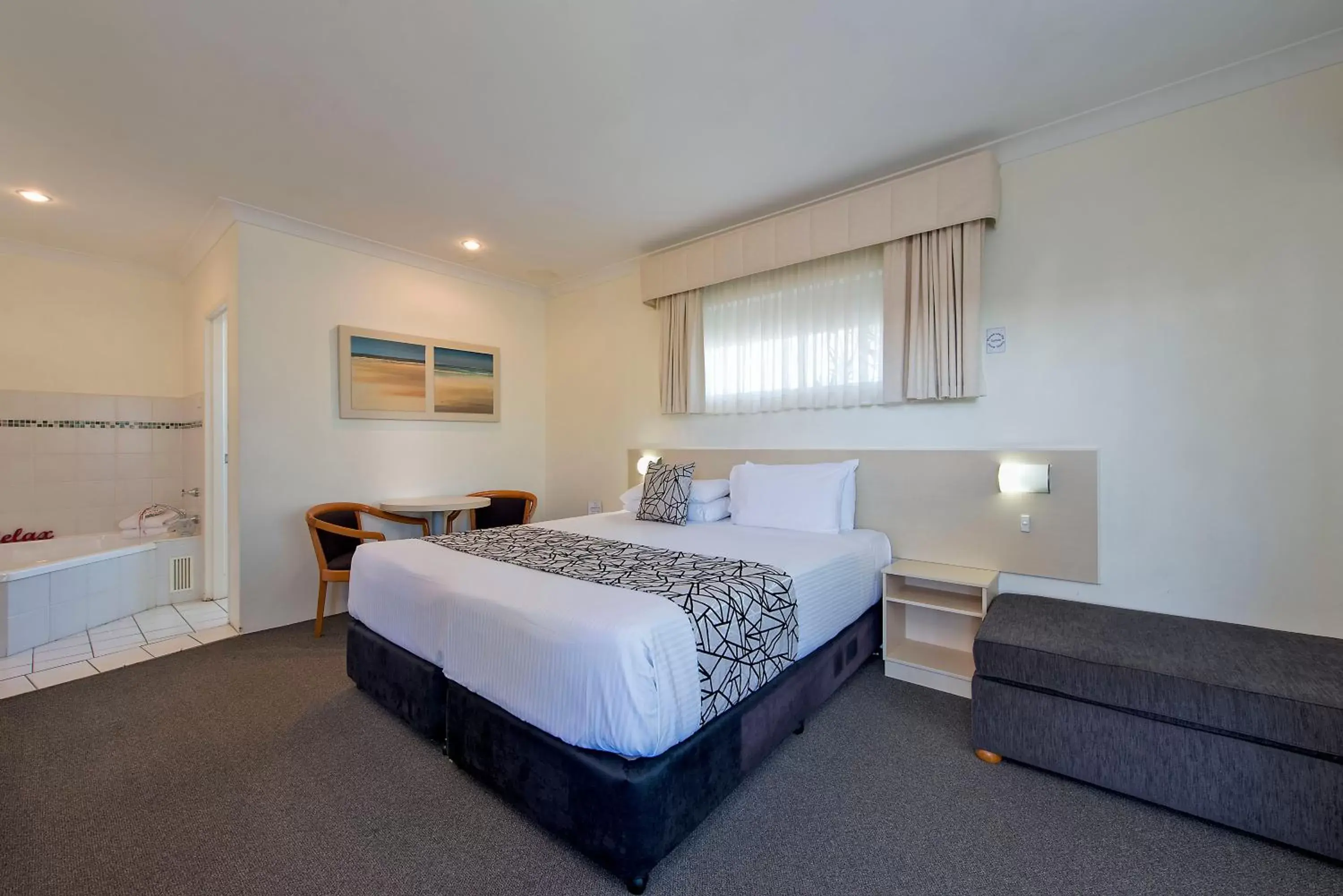 Bedroom, Bed in Comfort Inn All Seasons