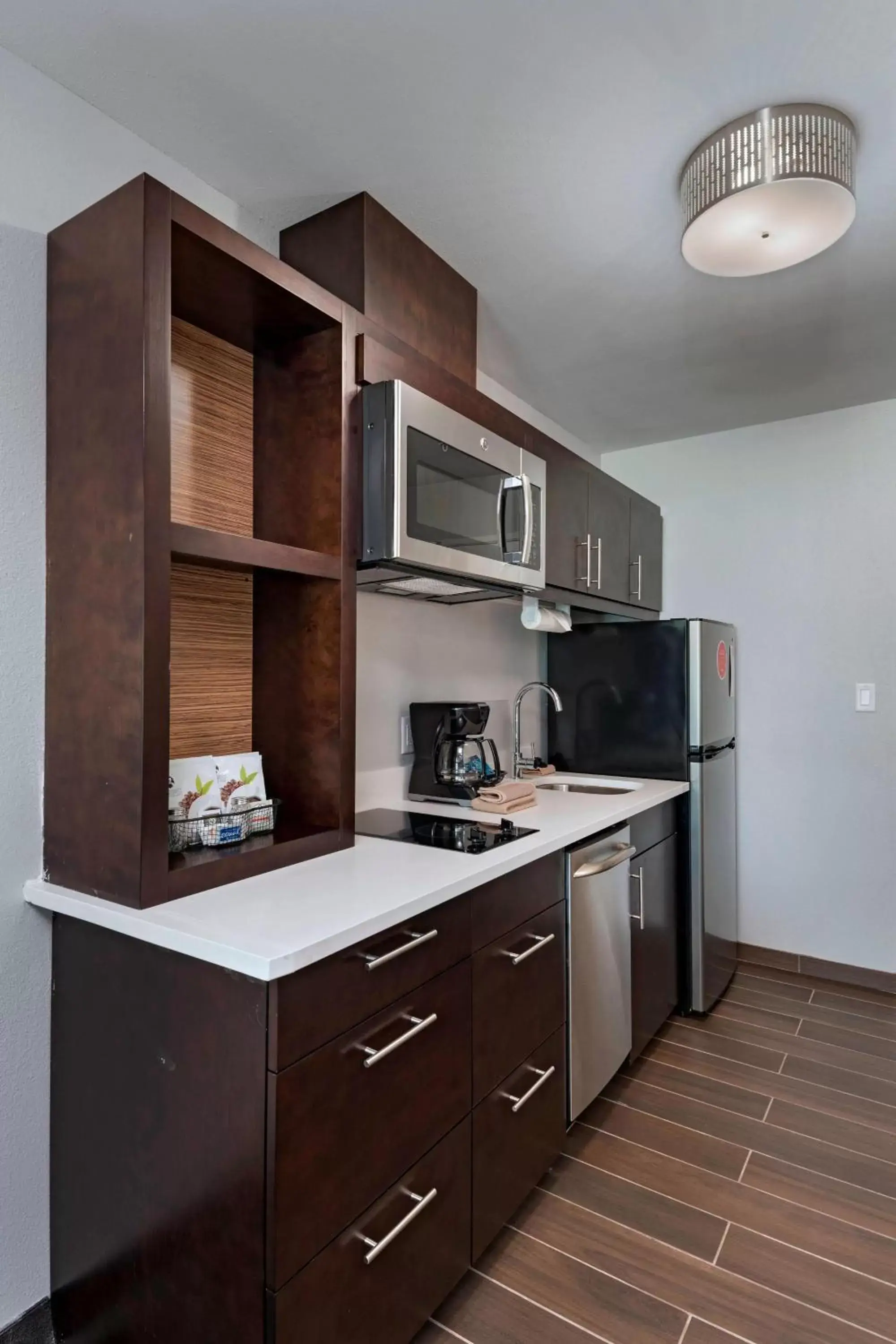 Kitchen or kitchenette, Kitchen/Kitchenette in TownePlace Suites by Marriott Baton Rouge Port Allen