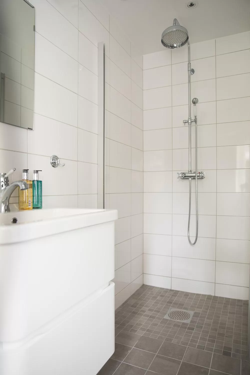 Shower in Hotell Breda Blick