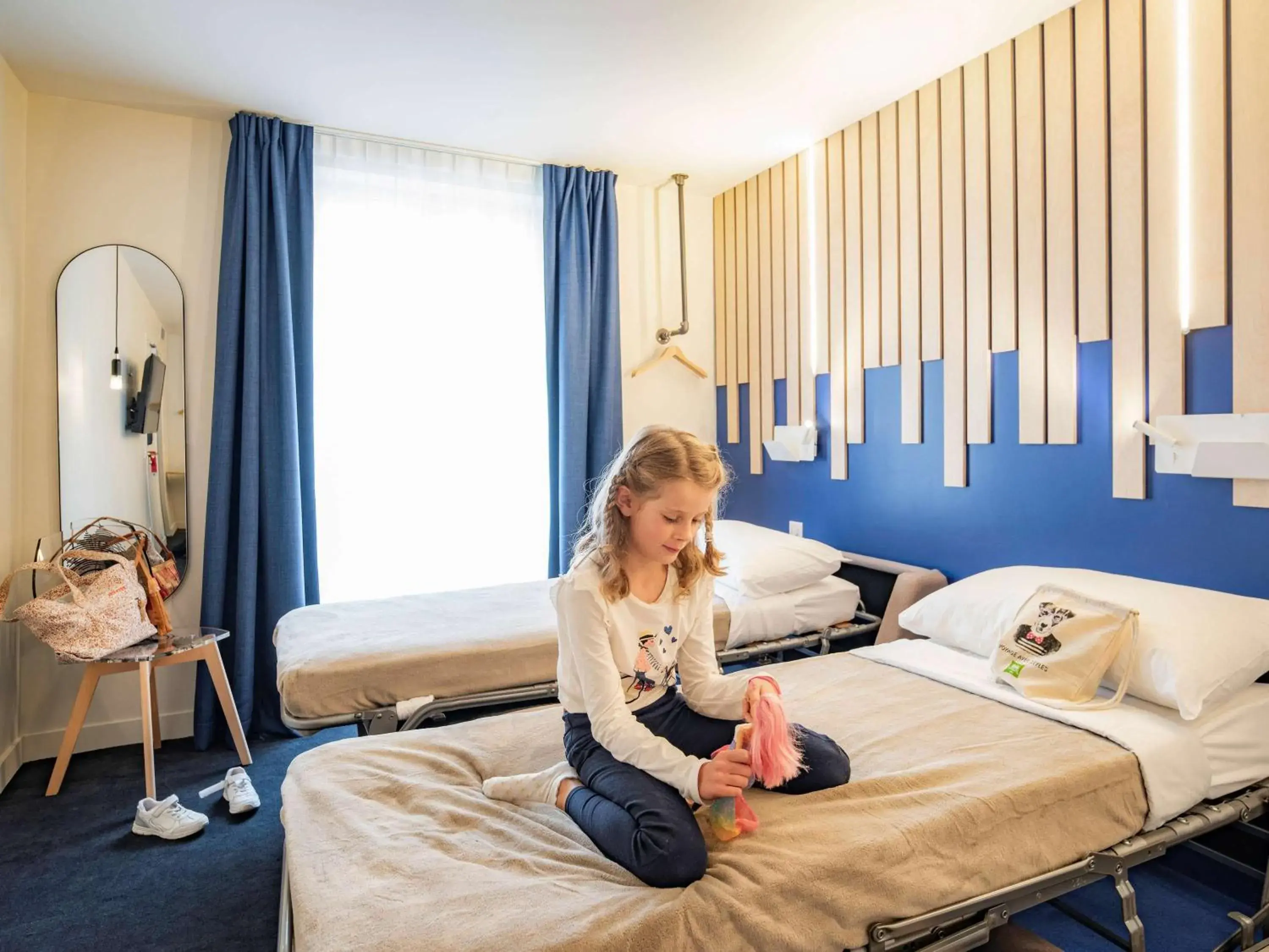 Photo of the whole room, Bed in ibis Styles Paris Opera Lafayette Photo of the whole room, Bed in ibis Styles Paris Opera Lafayette