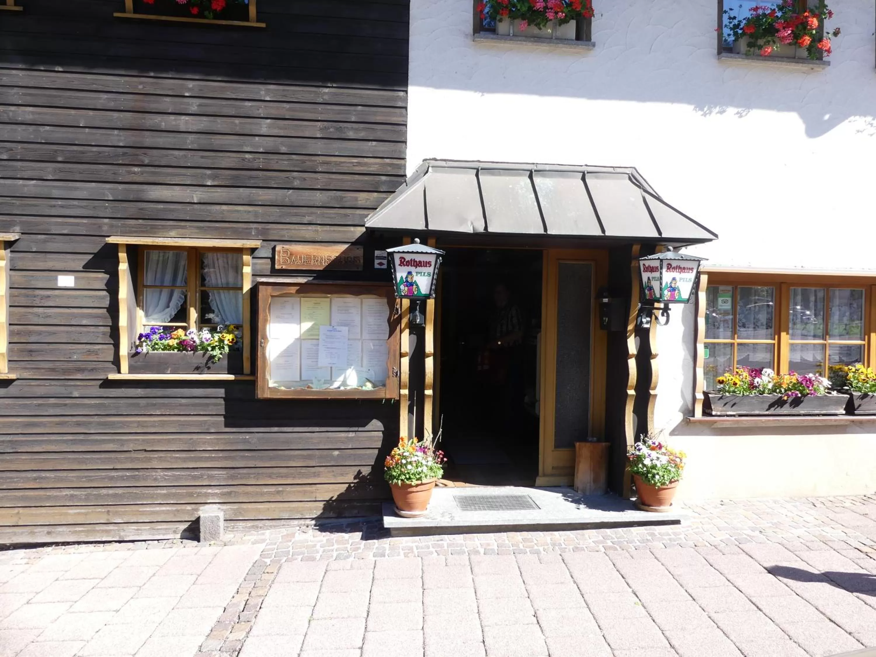 Facade/entrance in Hotel Maien