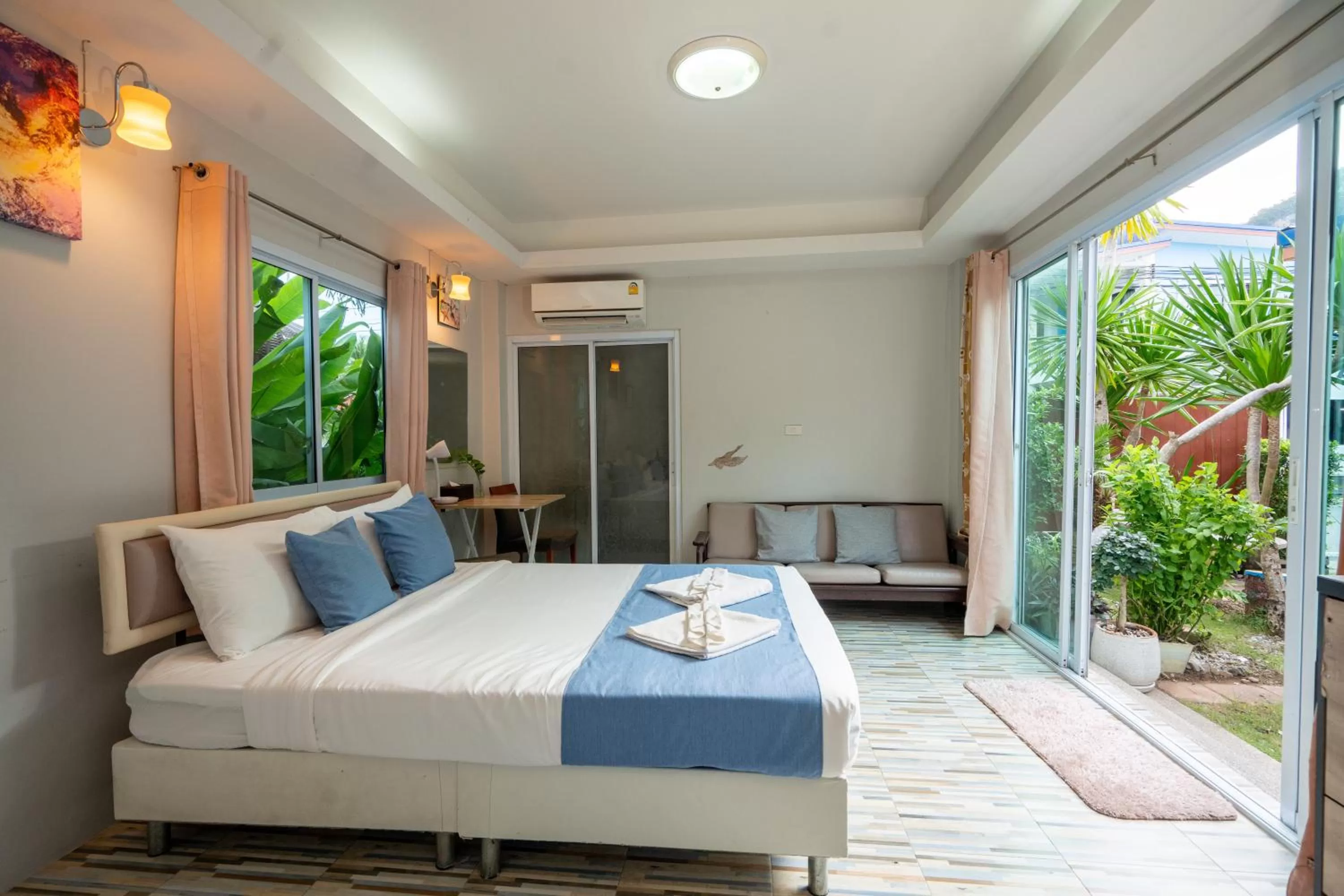 Bedroom, Bed in Janpa Resort