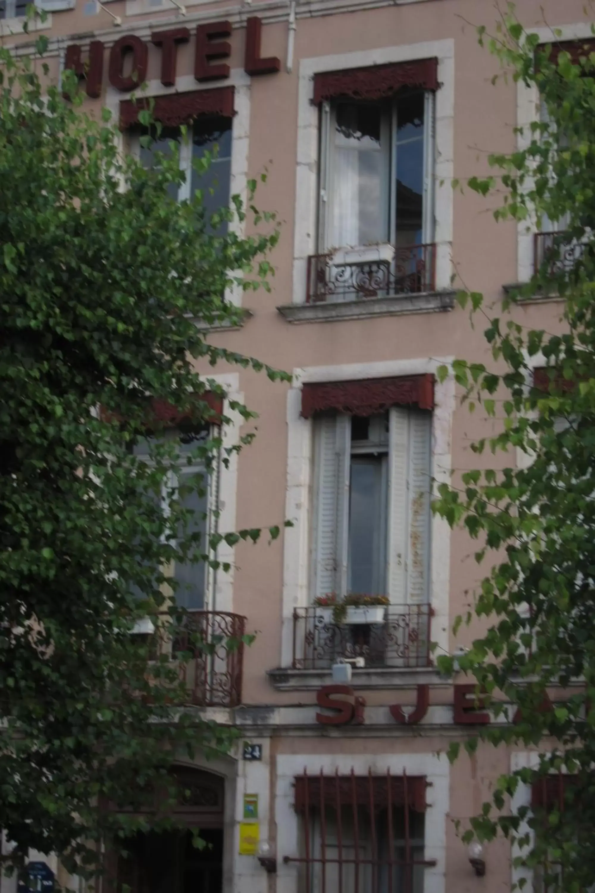 Property building, Facade/Entrance in Hotel Saint Jean