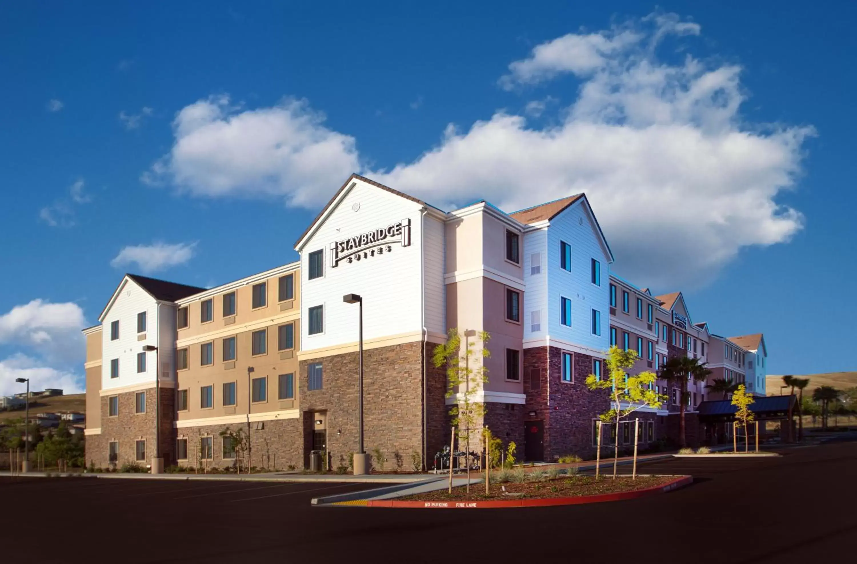 Property Building in Staybridge Suites Sacramento-Folsom, an IHG Hotel