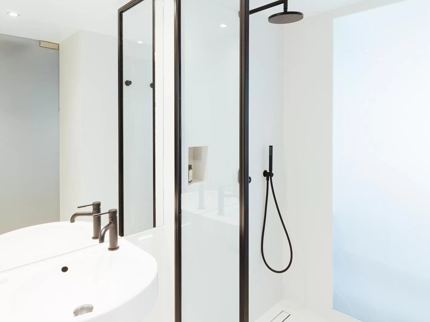 Bathroom in Periscope