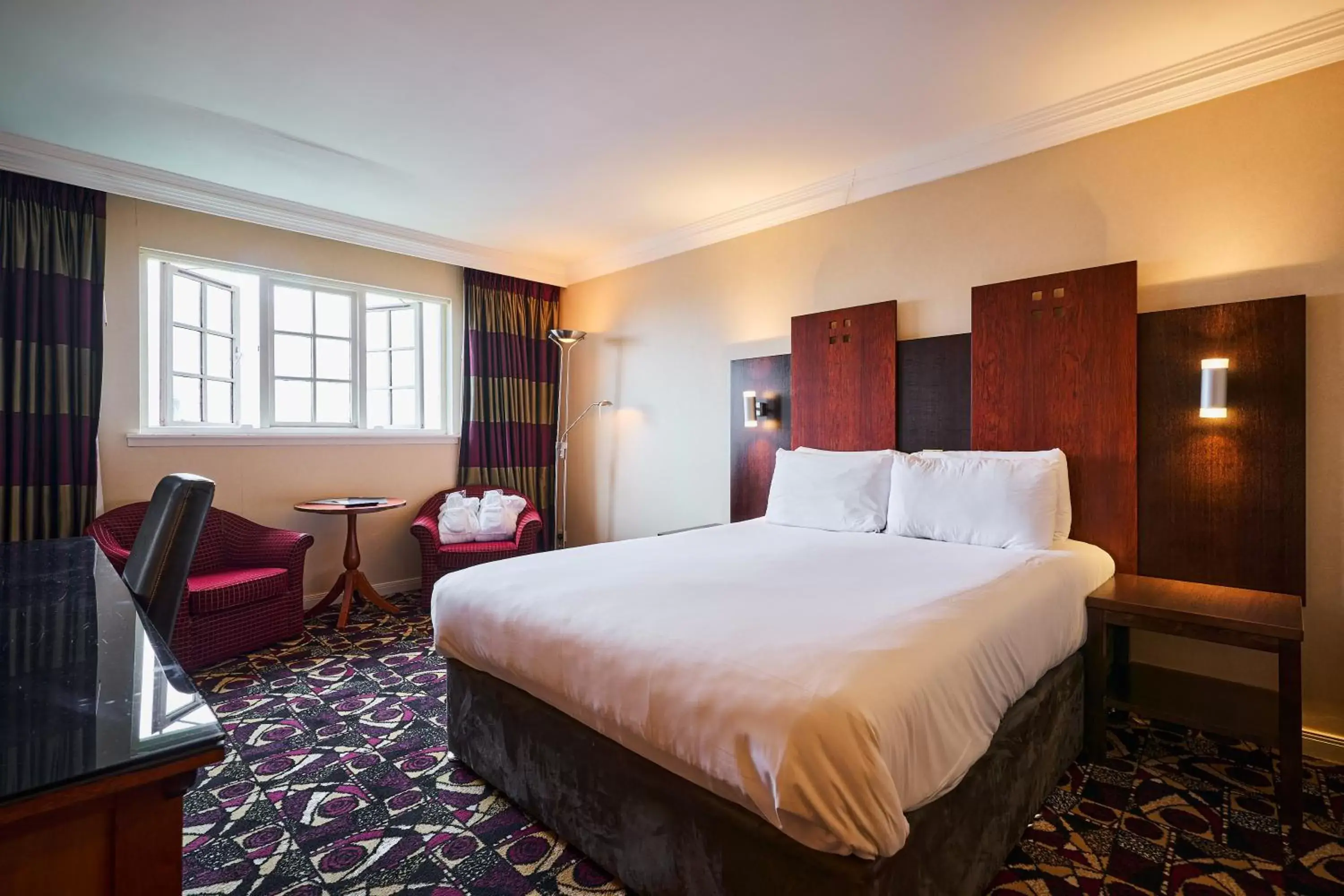 Standard Double or Twin Room in Stirling Highland Hotel- Part of the Cairn Collection Standard Double or Twin Room in Stirling Highland Hotel- Part of the Cairn Collection