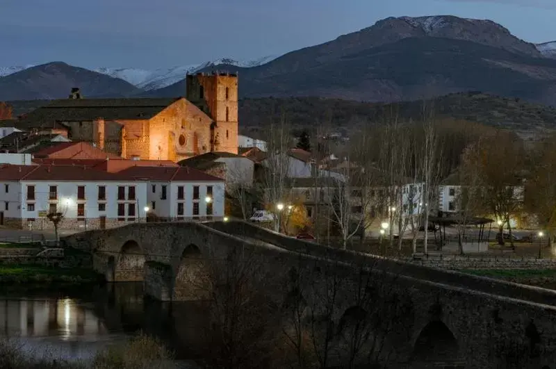 Mountain view in Hospedium Hotel Mirador de Gredos