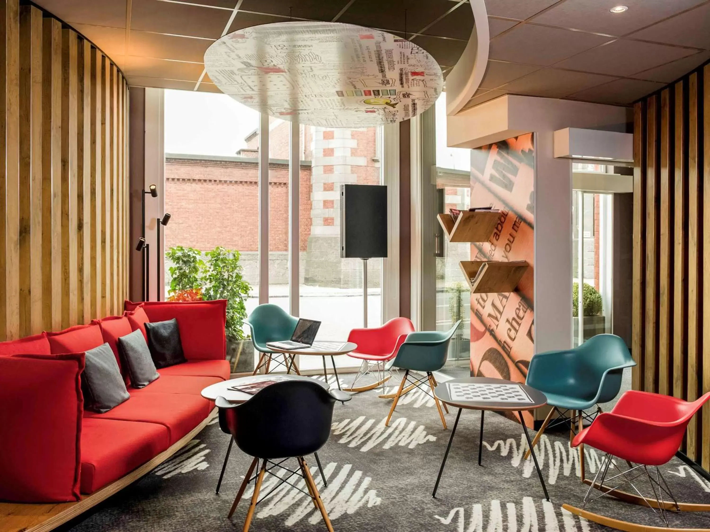 Property building, Seating Area in ibis Namur Centre