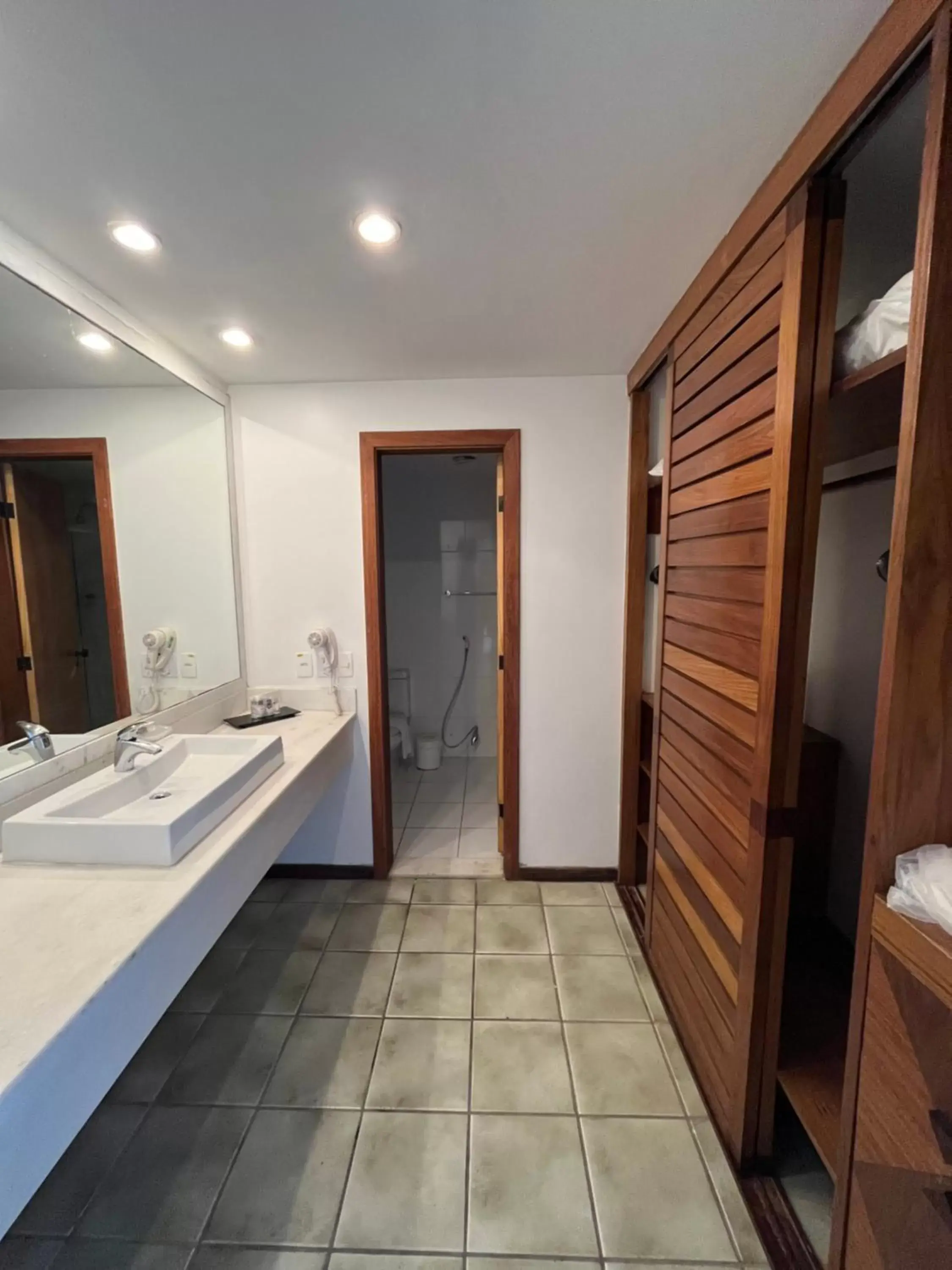 Bathroom in Novotel Salvador Rio Vermelho