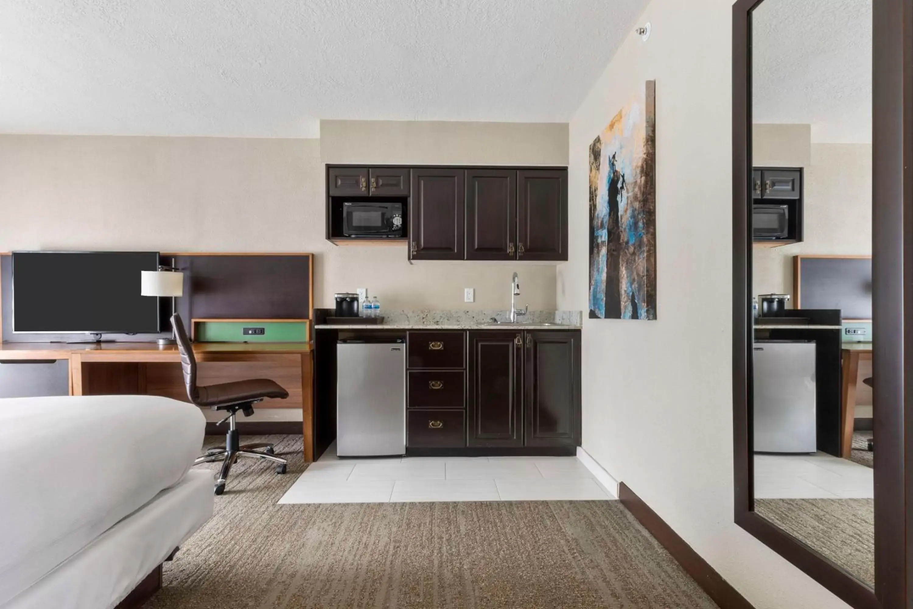 Kitchen or kitchenette, Kitchen/Kitchenette in DoubleTree by Hilton Park City - The Yarrow