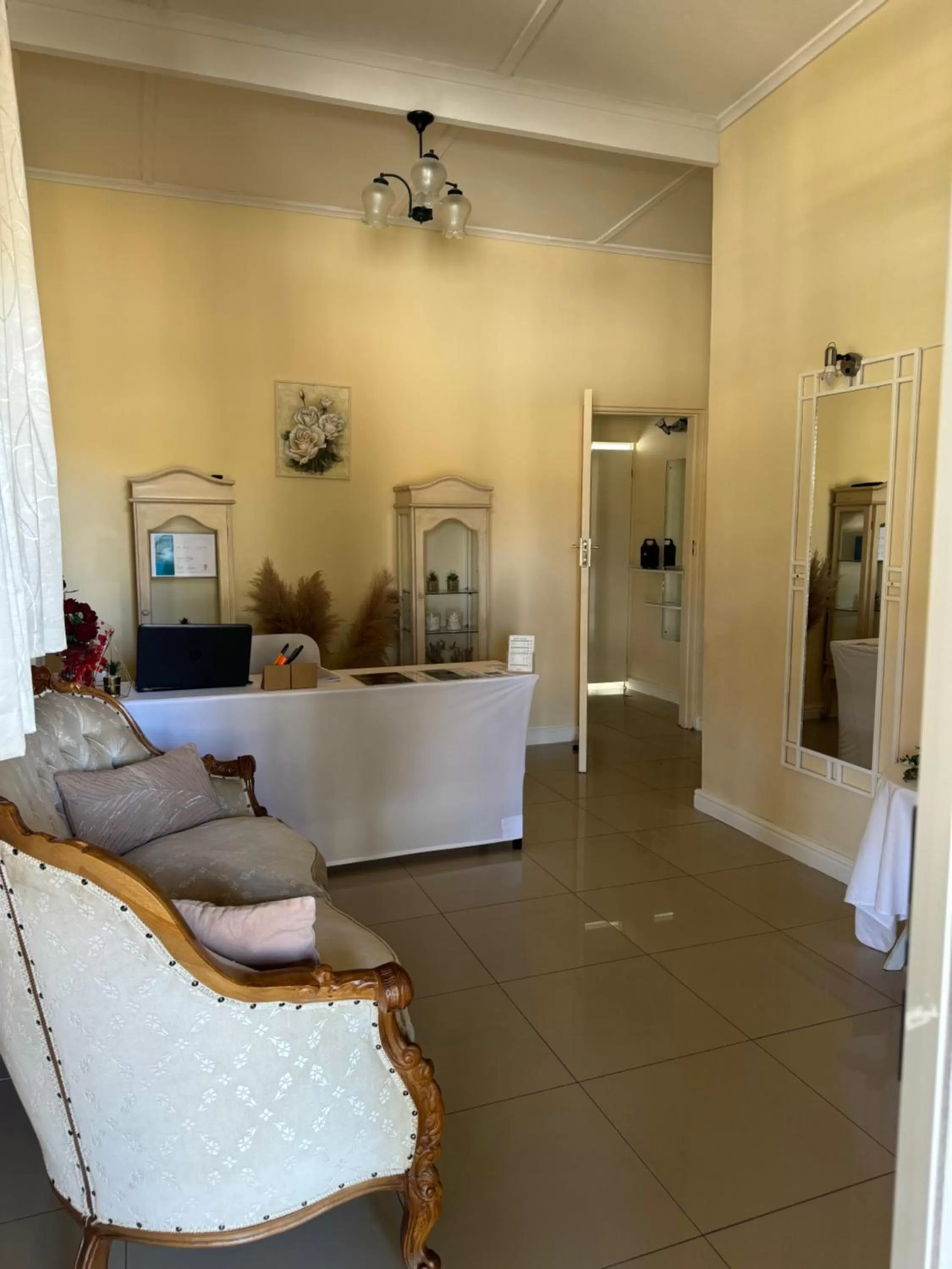 Seating area in Blue Diamond Lodge & Spa