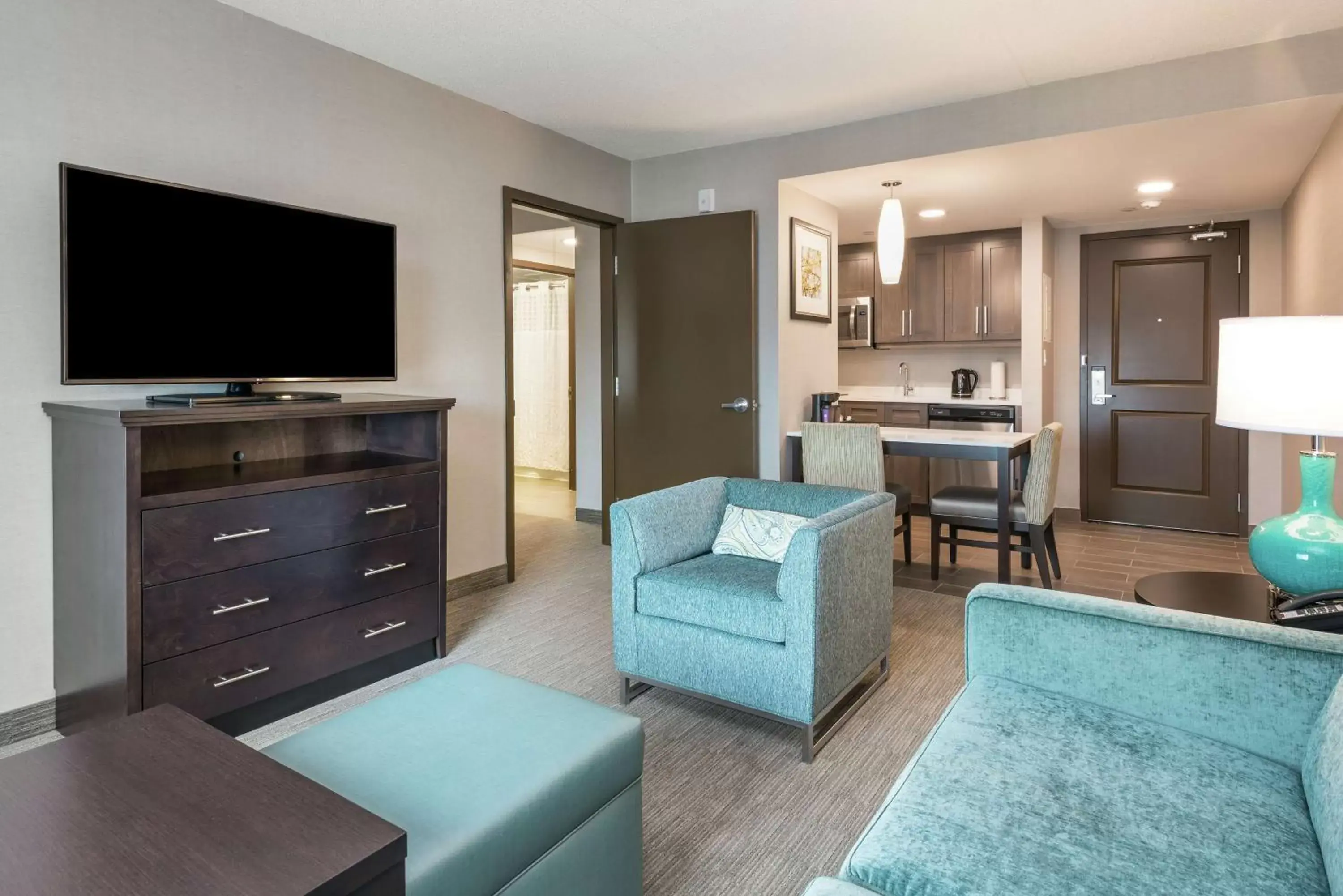 Bedroom, Seating Area in Homewood Suites By Hilton Ottawa Airport