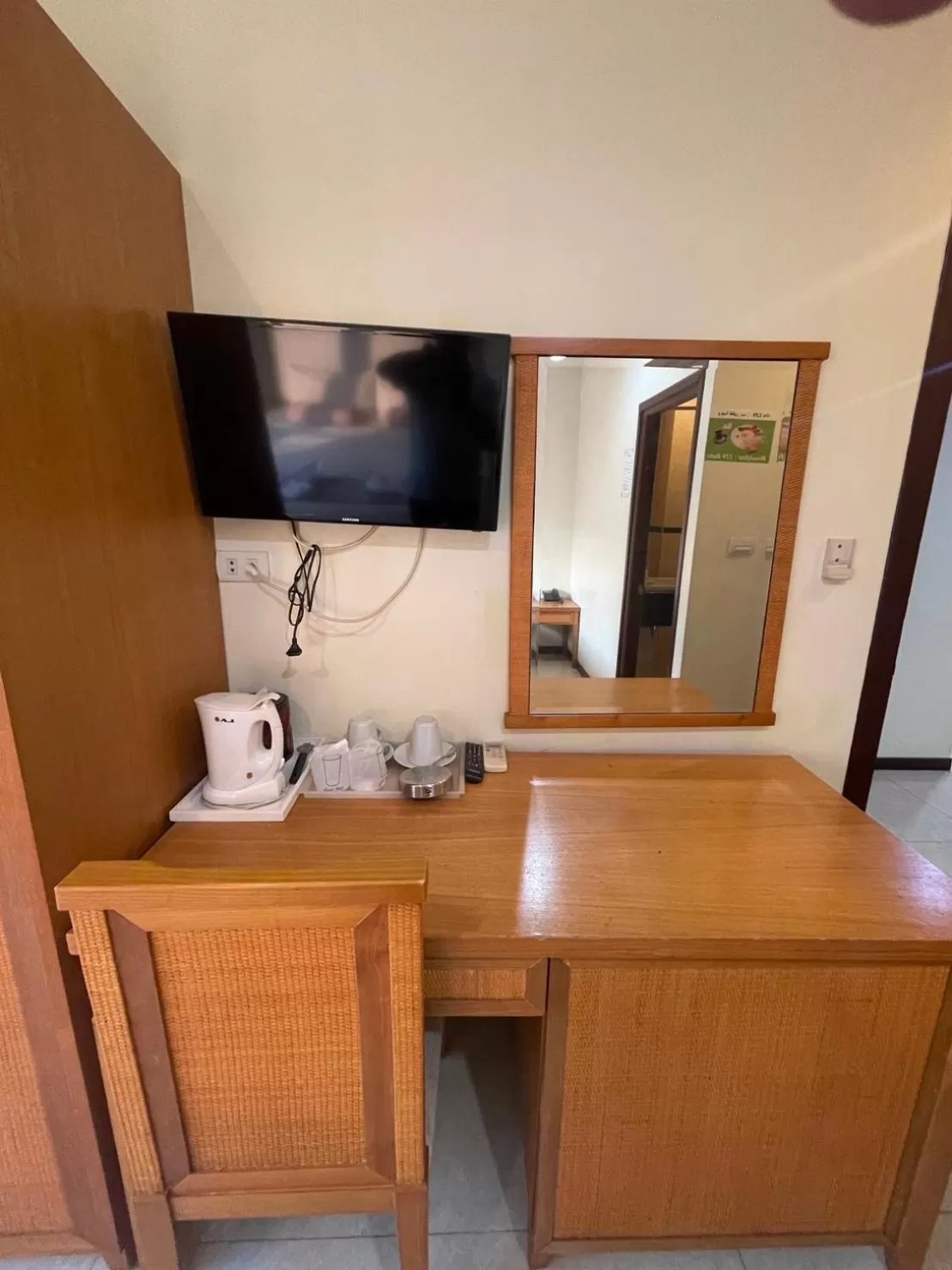 TV and multimedia in Babylon Residence Inn pattaya