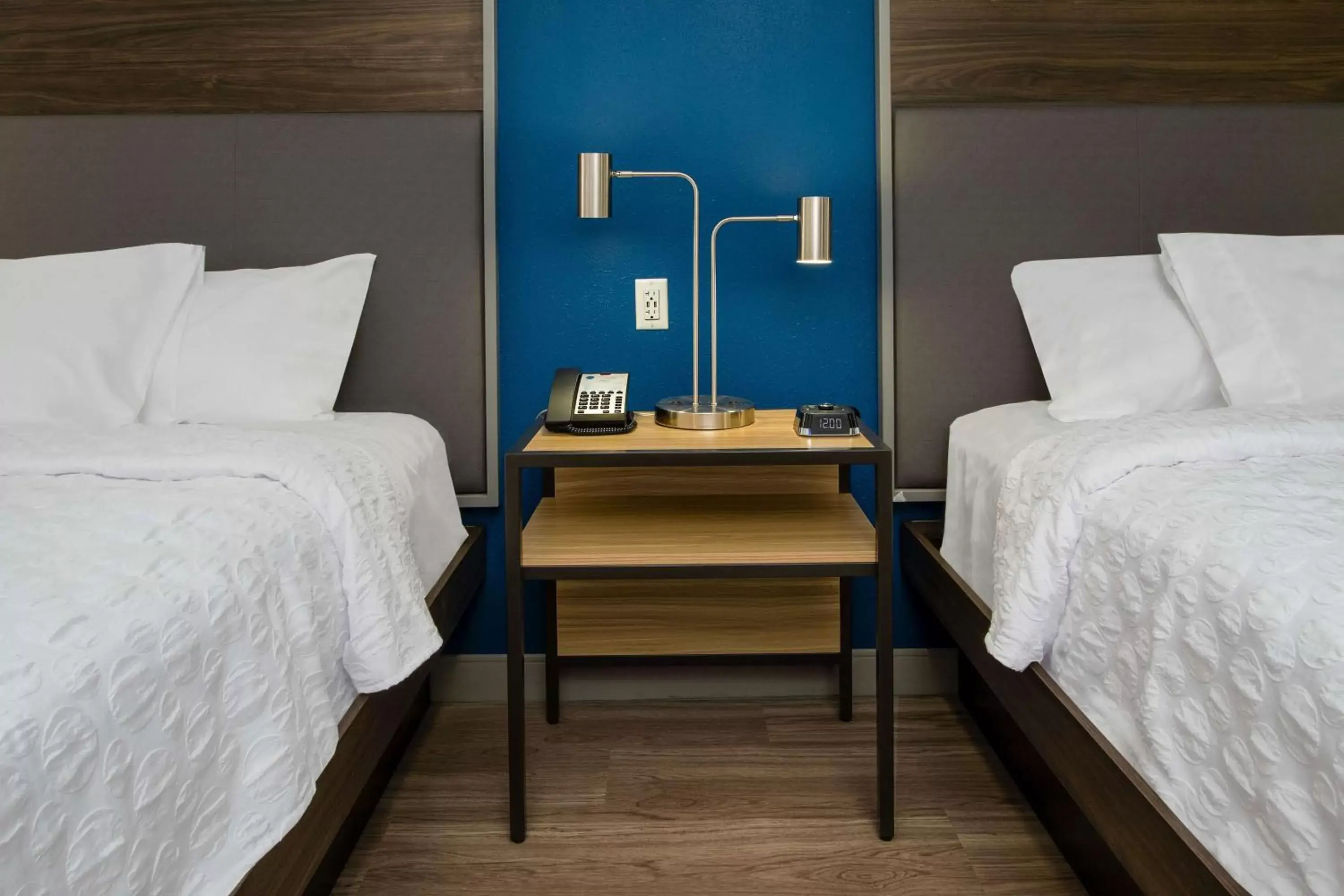 Queen Room with Bath Tub - Mobility/Hearing Accessible in Tru By Hilton Grove City Columbus Queen Room with Bath Tub - Mobility/Hearing Accessible in Tru By Hilton Grove City Columbus