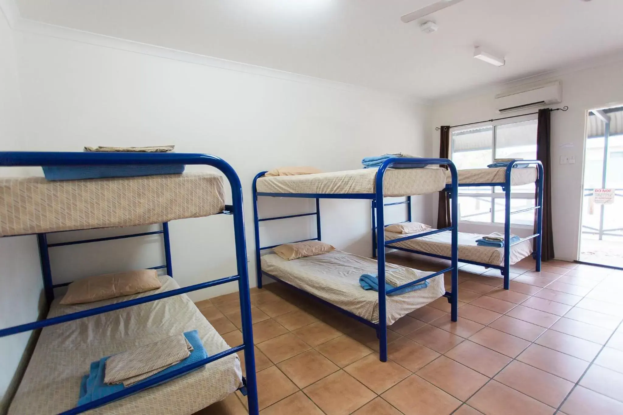 Bunk Bed in Potshot Hotel Resort