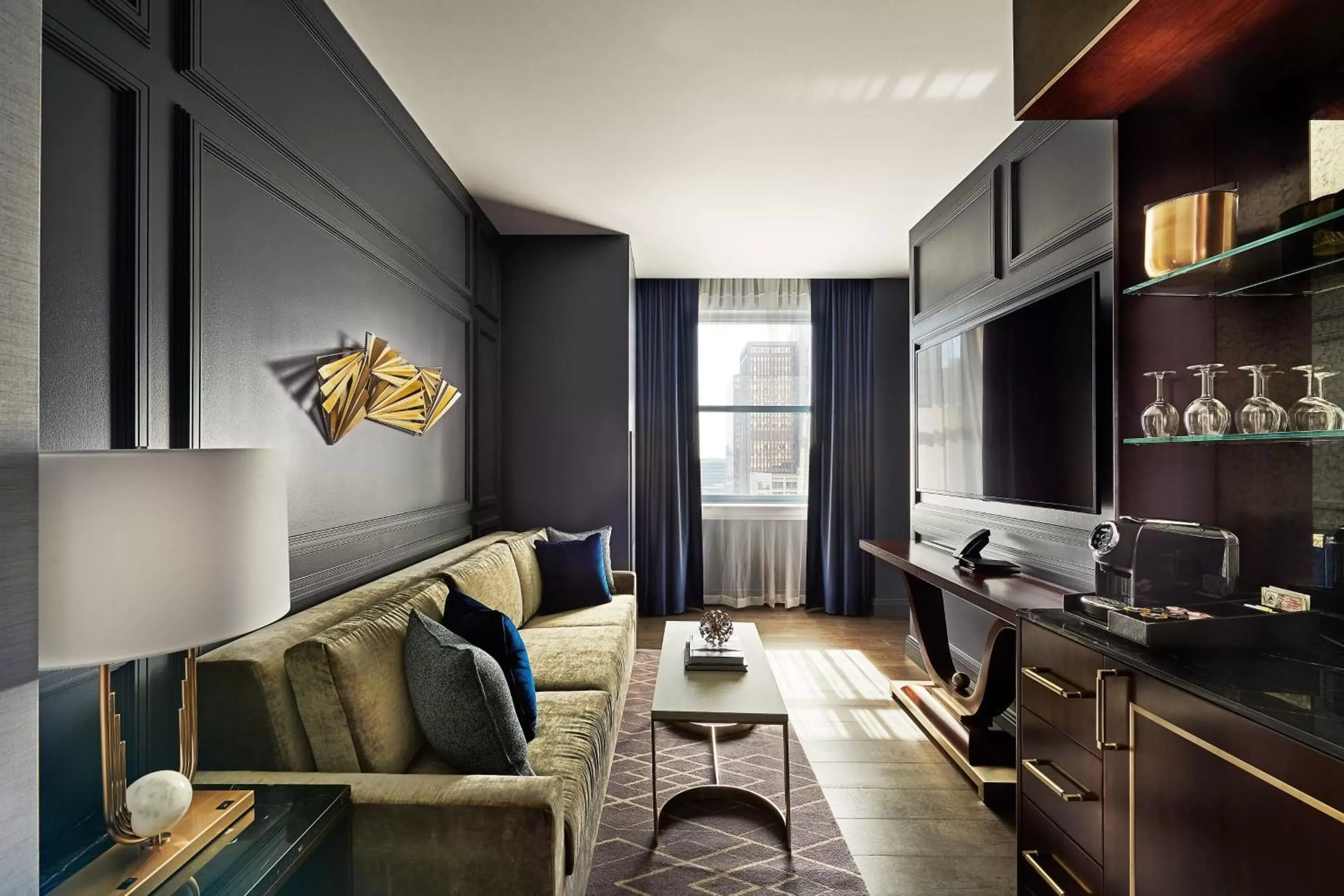 Living room in The LaSalle Chicago, Autograph Collection Living room in The LaSalle Chicago, Autograph Collection