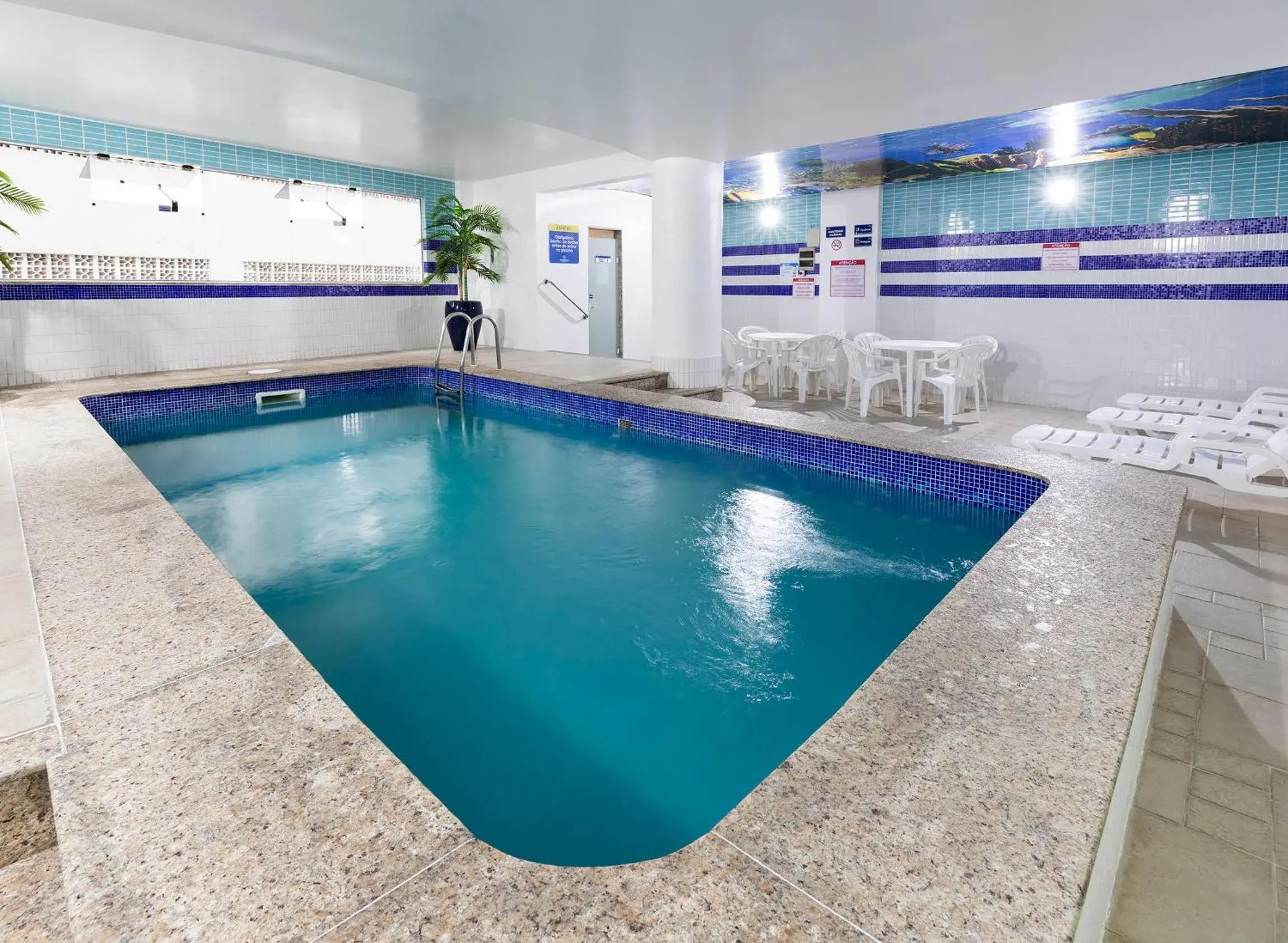 Swimming pool in Centromar Hotel Swimming pool in Centromar Hotel