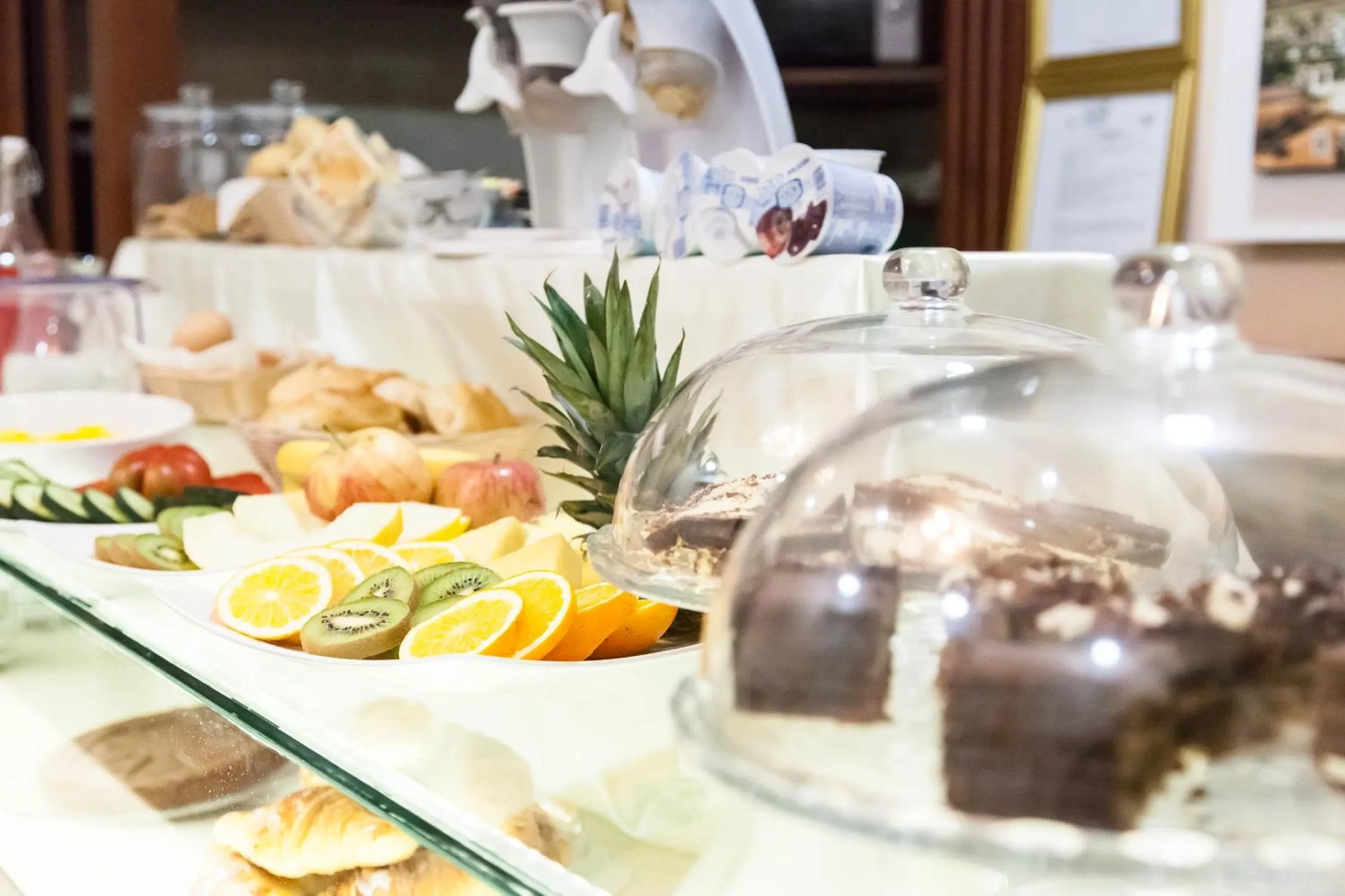 Food and drinks in Hotel Suite Caesar