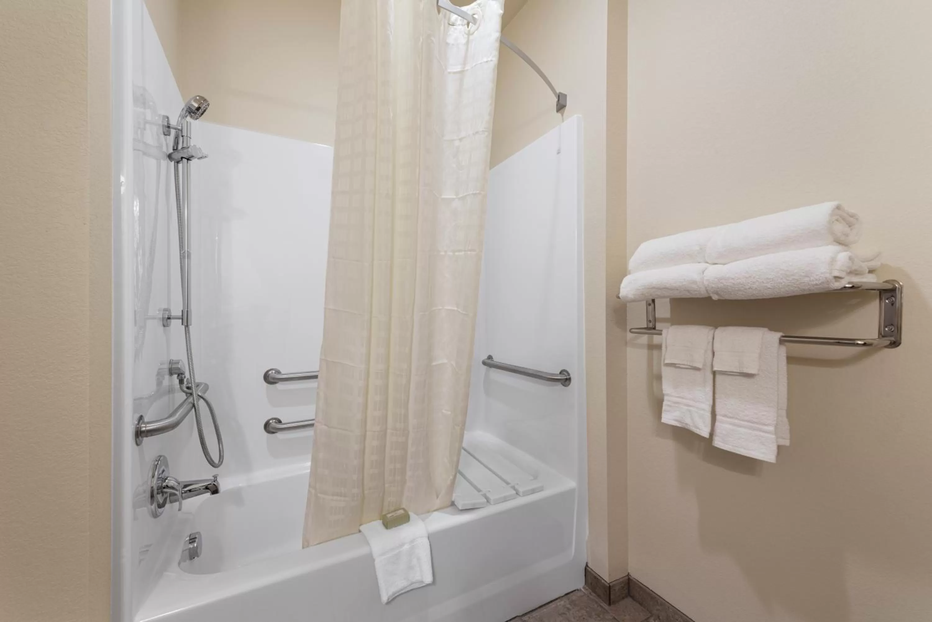 Shower in Cobblestone Hotel & Suites - Two Rivers