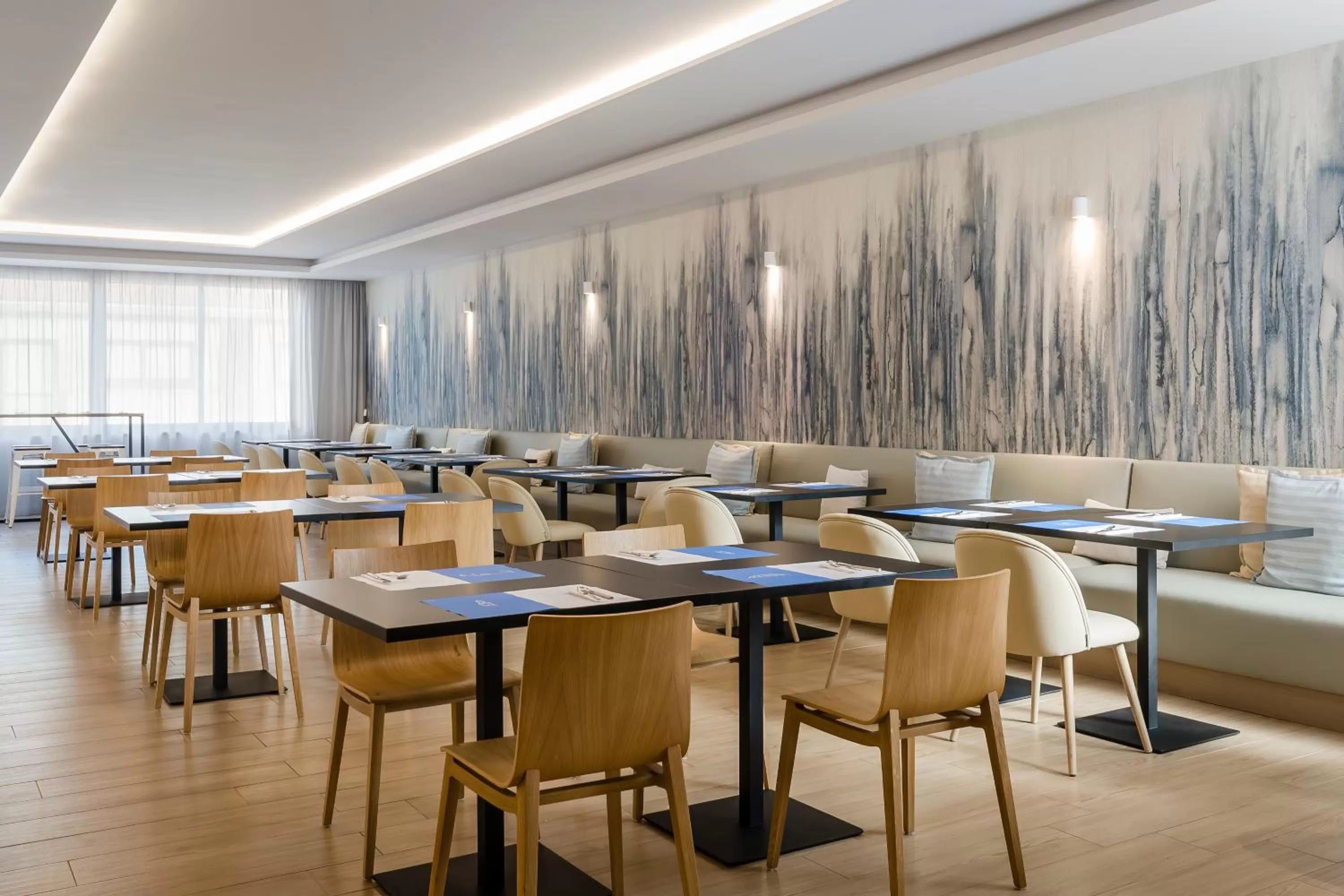 Restaurant/places to eat in ClipHotel