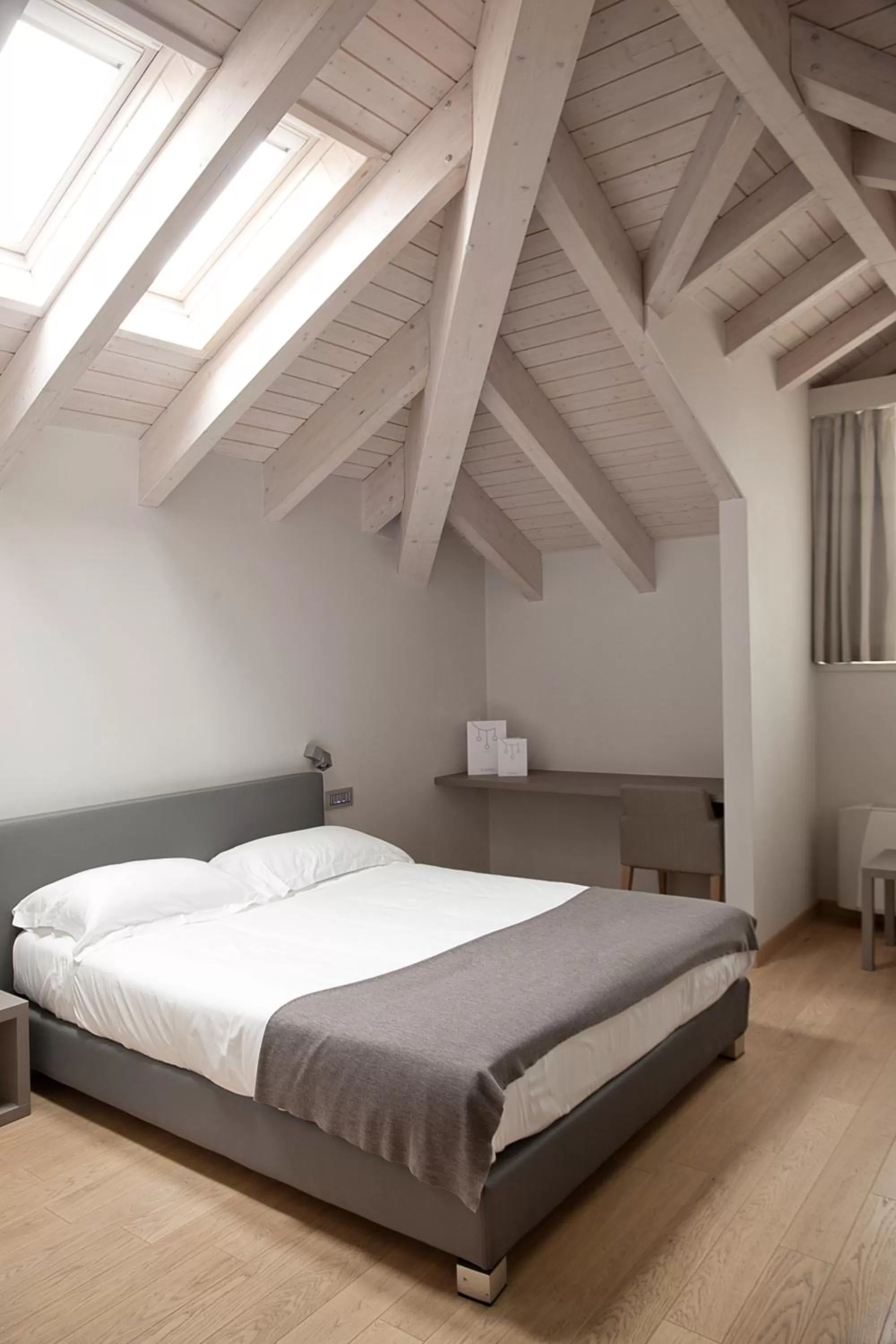 Photo of the whole room, Bed in Hotel Di Varese