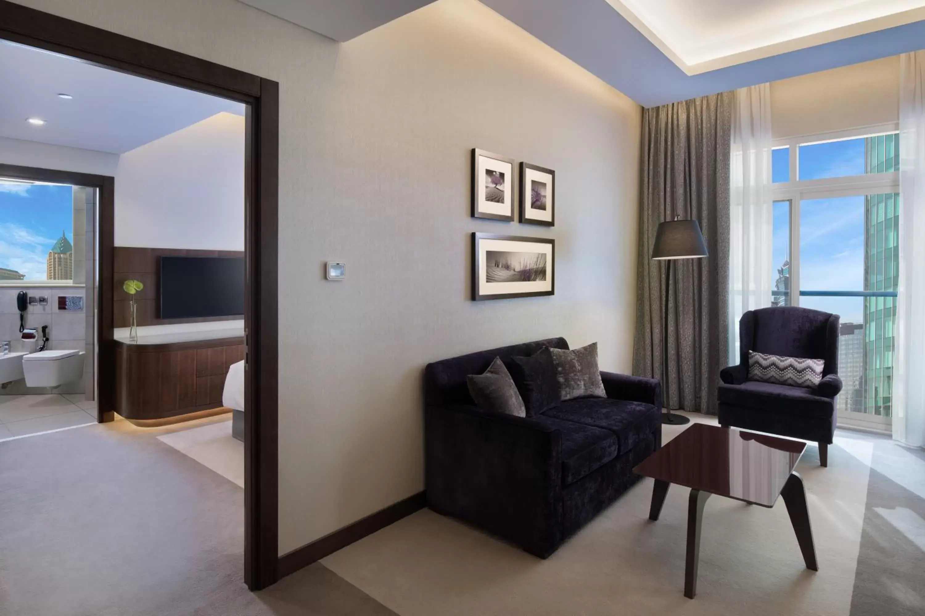 Living room, Seating Area in Radisson Blu Hotel, Dubai Waterfront
