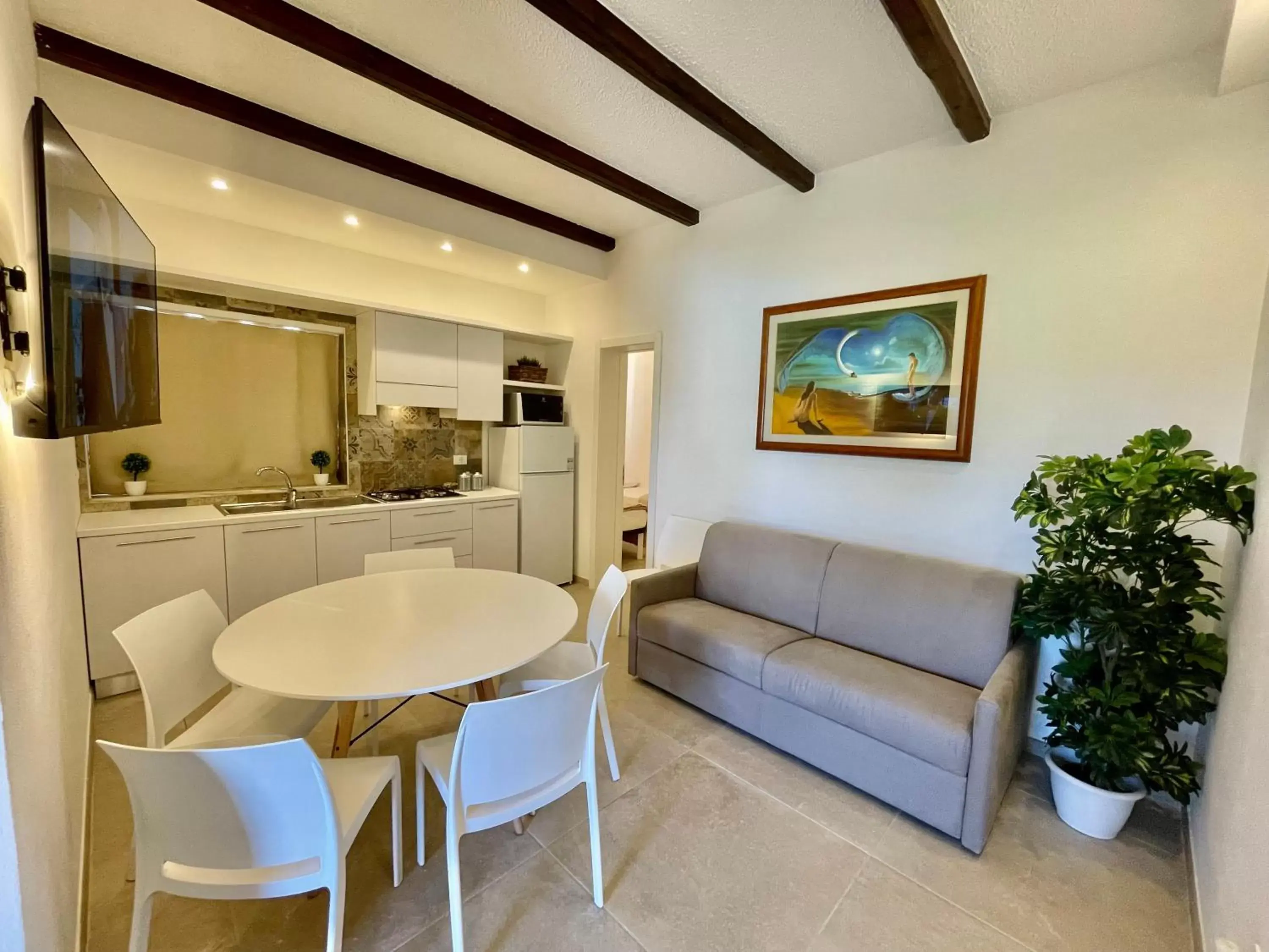 Kitchen or kitchenette, Dining Area in AgriFamily Village