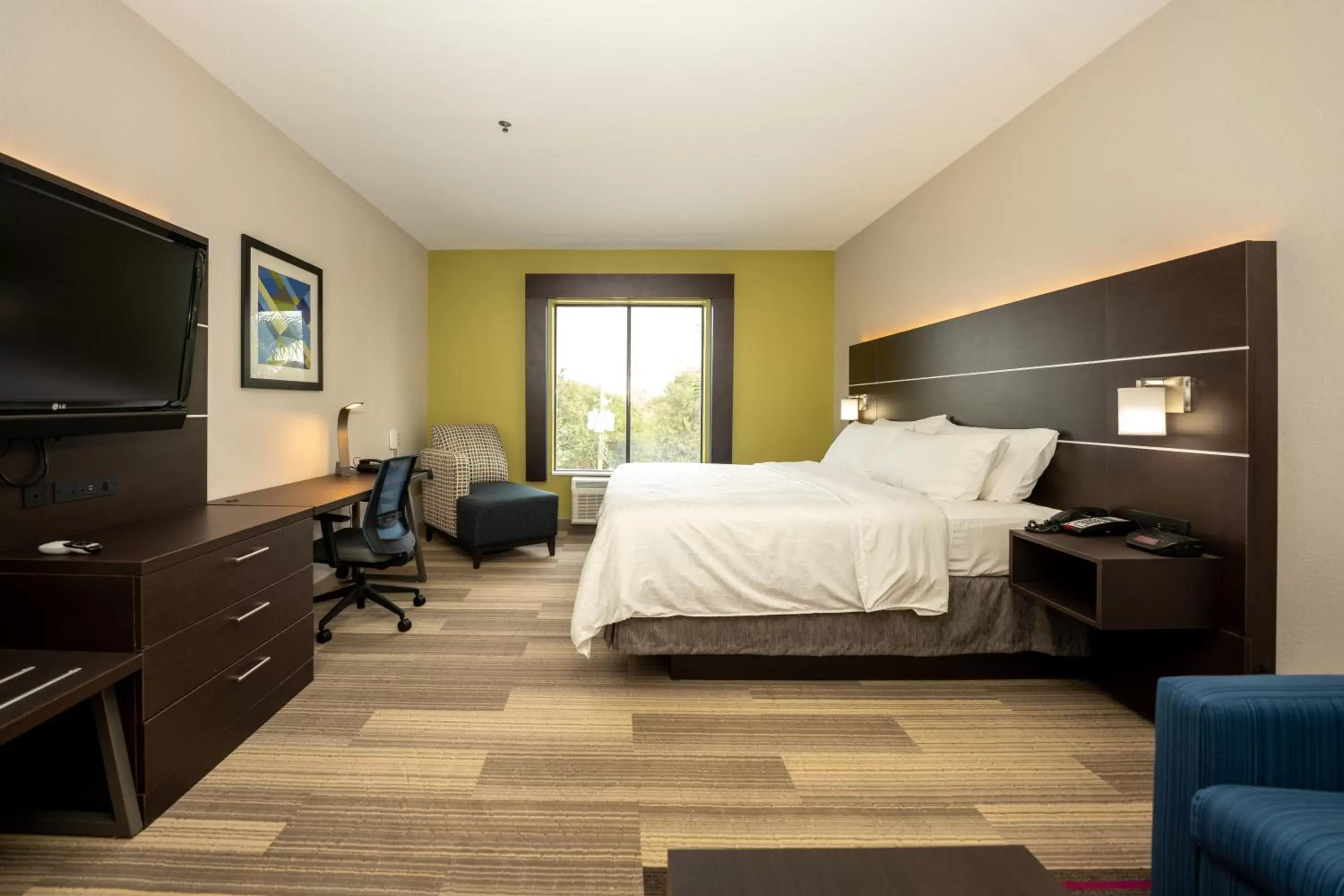 Bedroom in Holiday Inn Express & Suites Deer Park, an IHG Hotel
