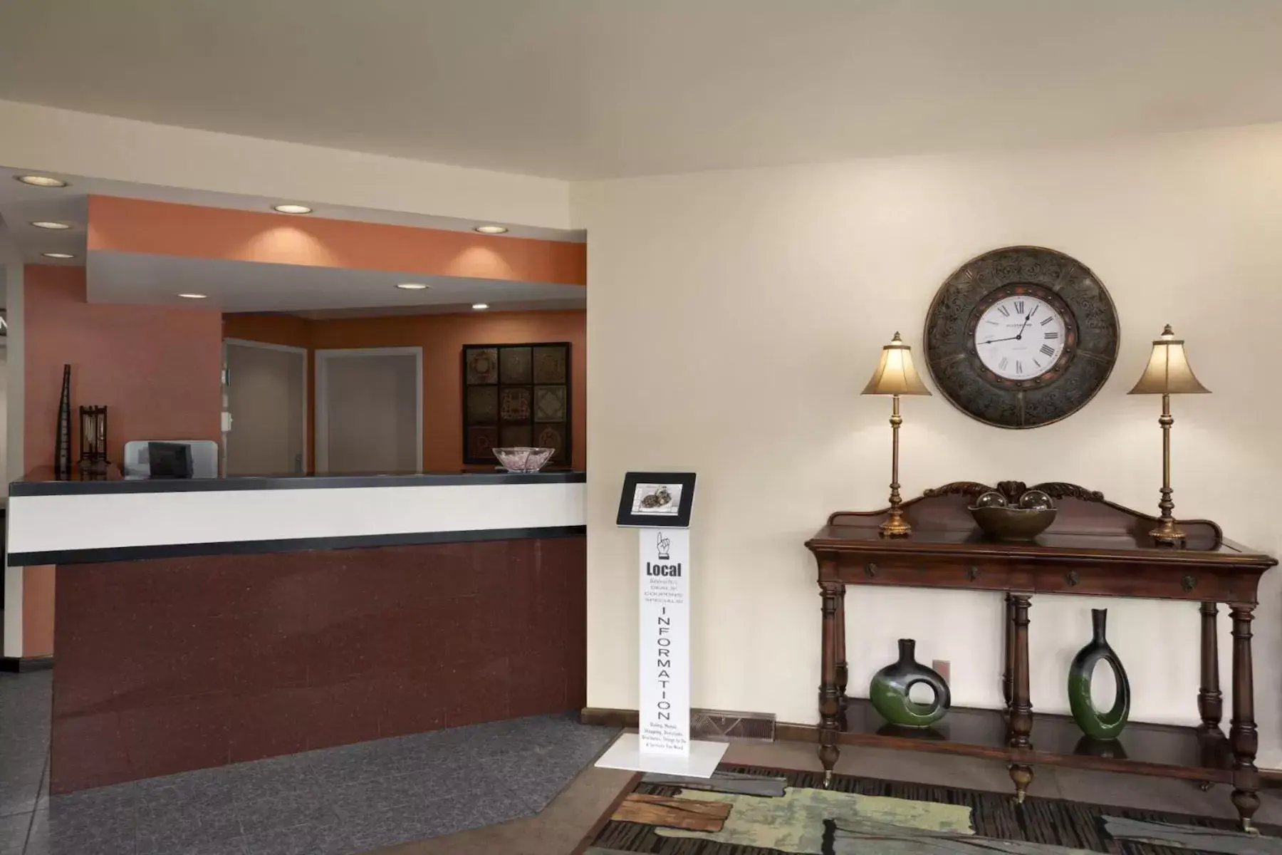 Lobby or reception in Days Inn & Suites by Wyndham Albany