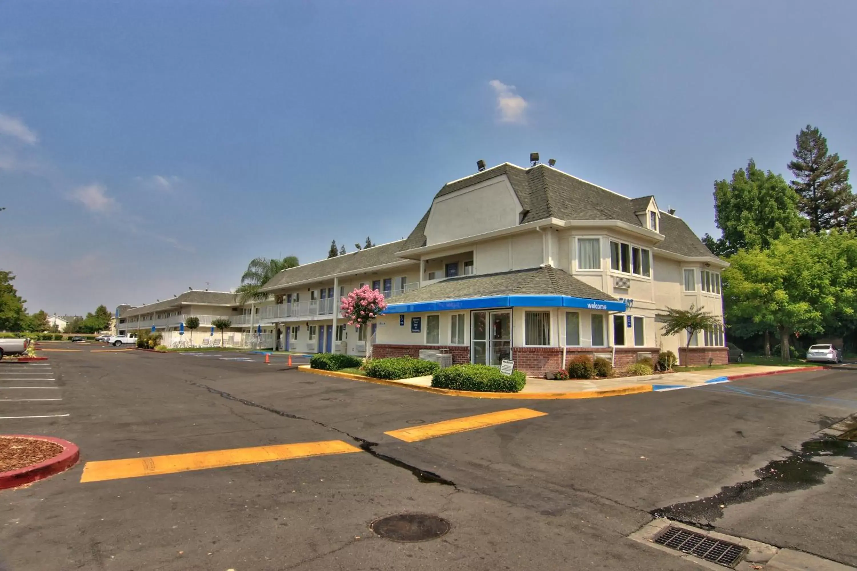 Facade/entrance, Property Building in Motel 6-Sacramento, CA - South Sacramento and Elk Grove