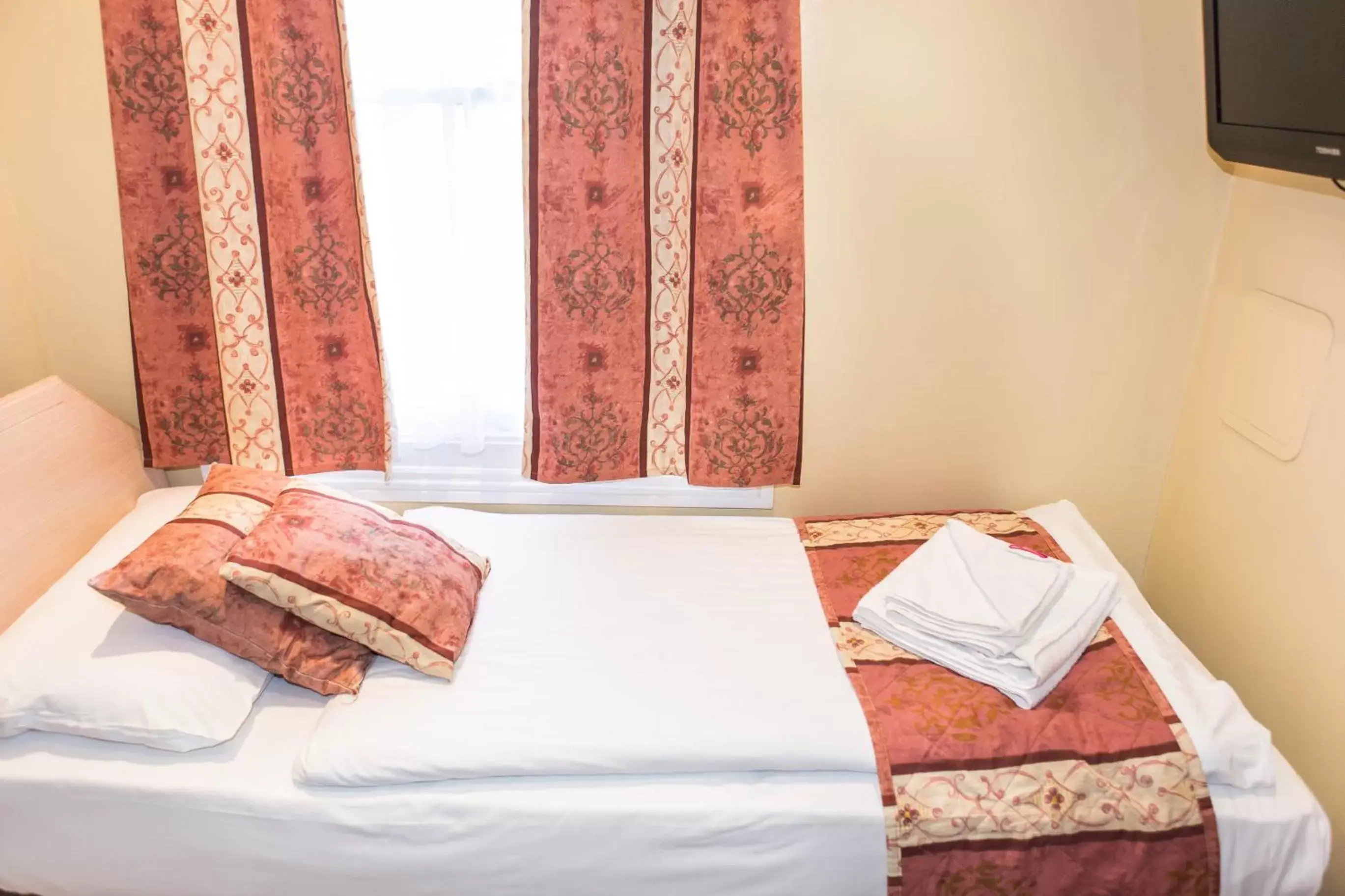 Bed in Shakespeare Hotel Bed in Shakespeare Hotel