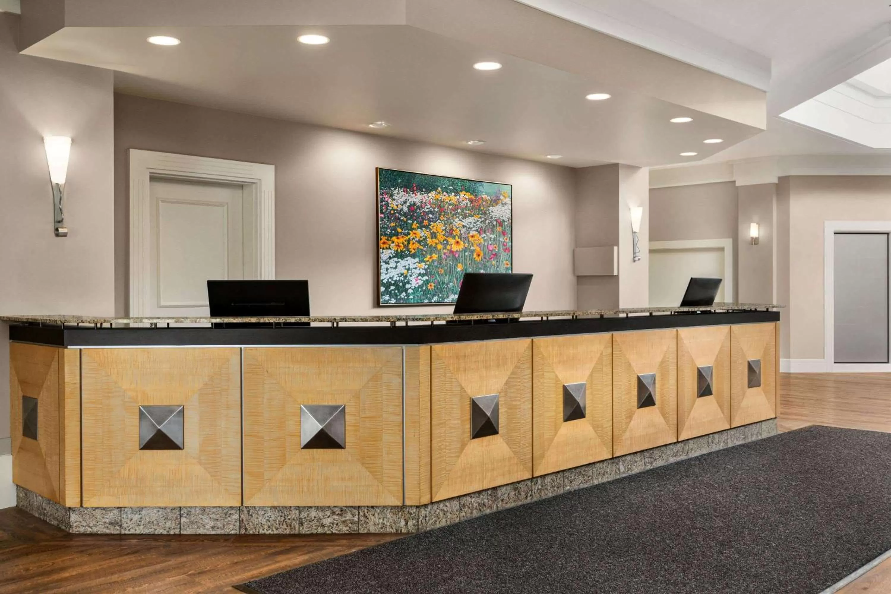 Lobby or reception in Royal Hotel Calgary, Trademark Collection by Wyndham