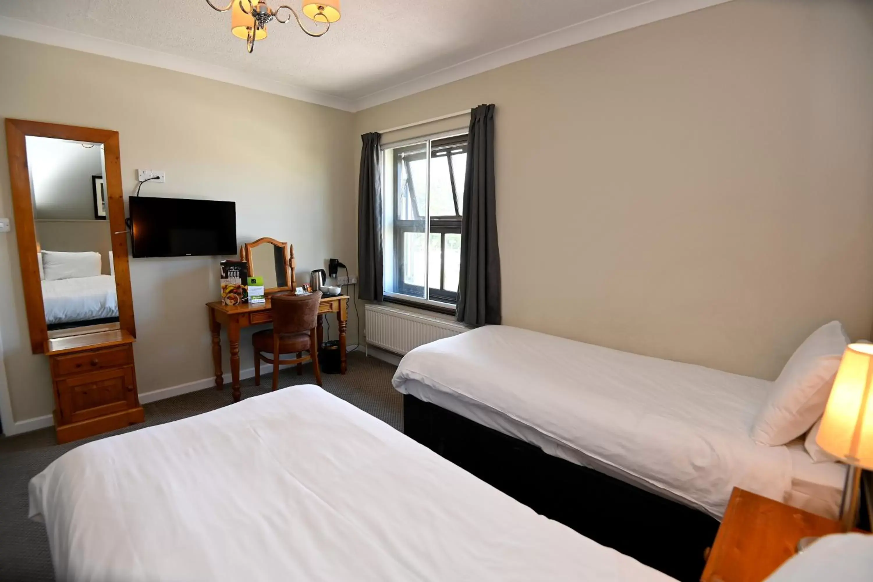 Bedroom, Bed in Admiral's Table, Bridgwater by Marston's Inns