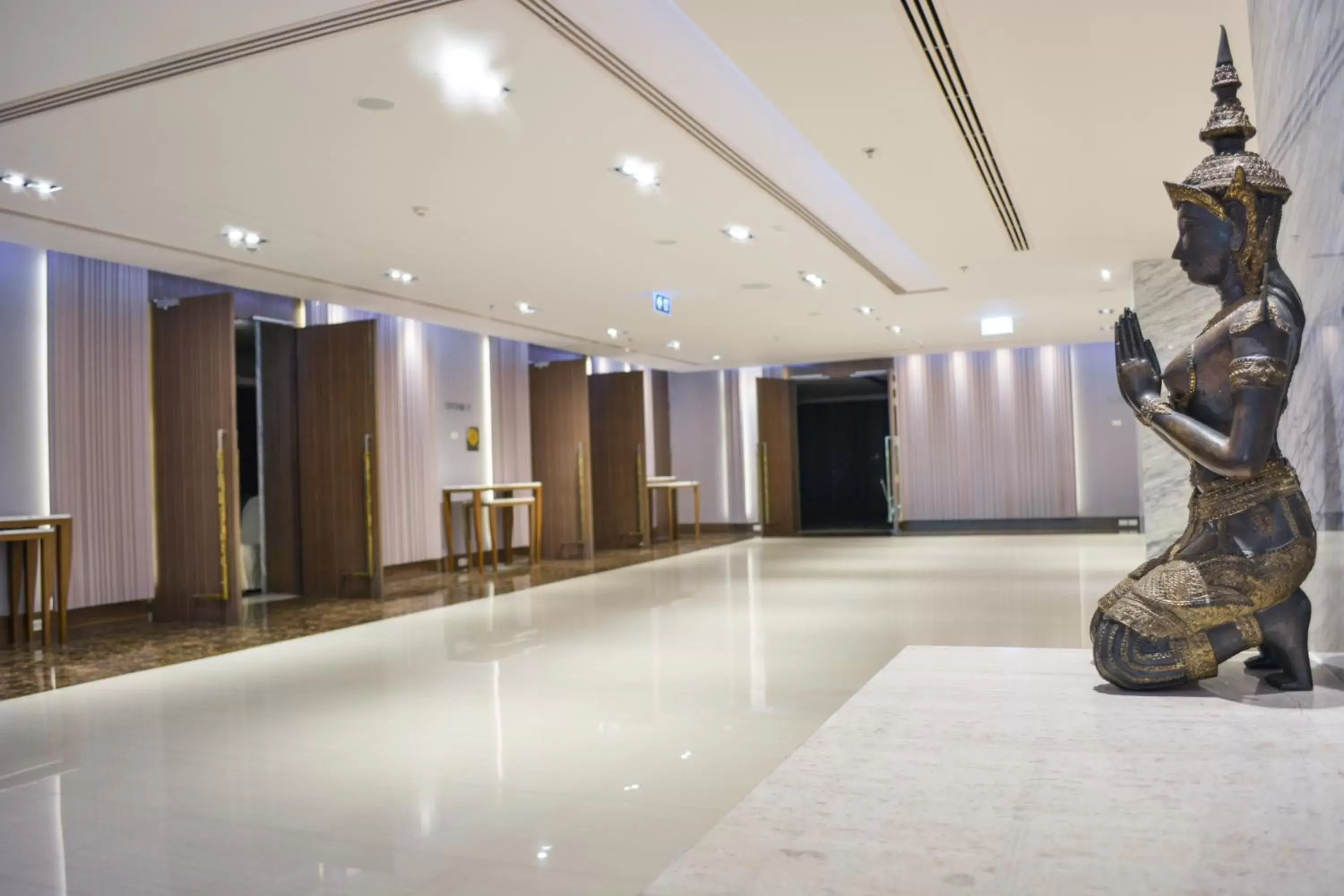 Meeting/conference room, Lobby/Reception in Rama Gardens Hotel Bangkok - SHA Plus Certified