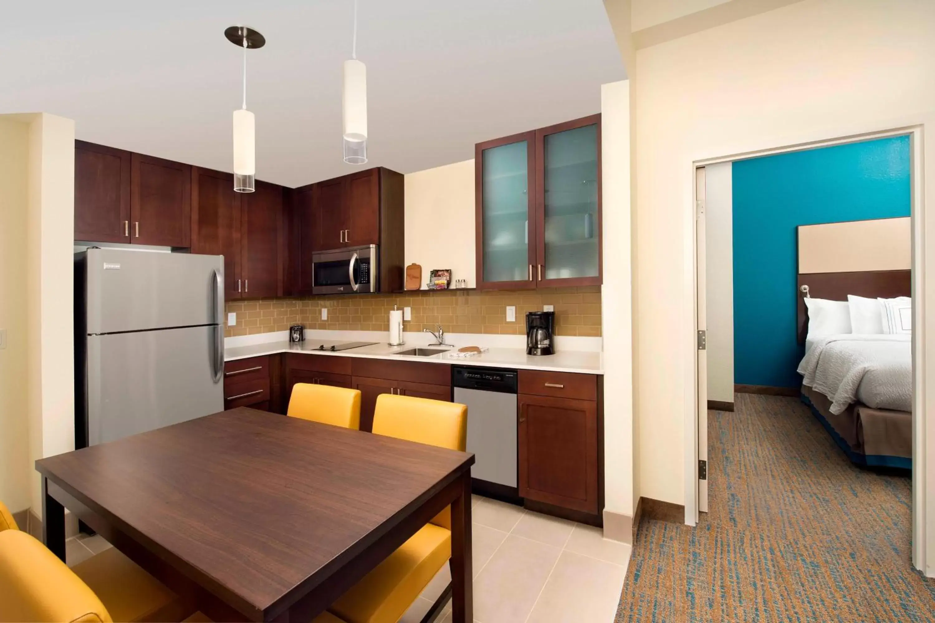 Kitchen or kitchenette, Kitchen/Kitchenette in Residence Inn by Marriott Miami Airport West/Doral