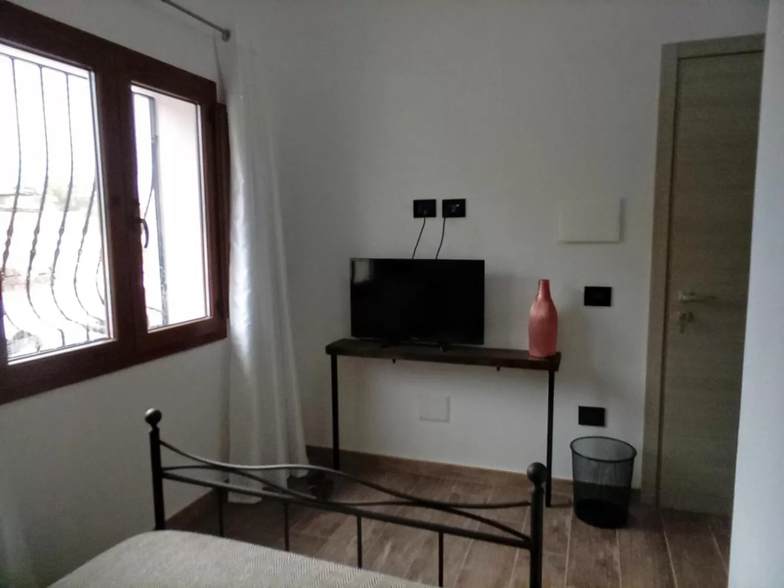 TV and multimedia, TV/Entertainment Center in Living G Room