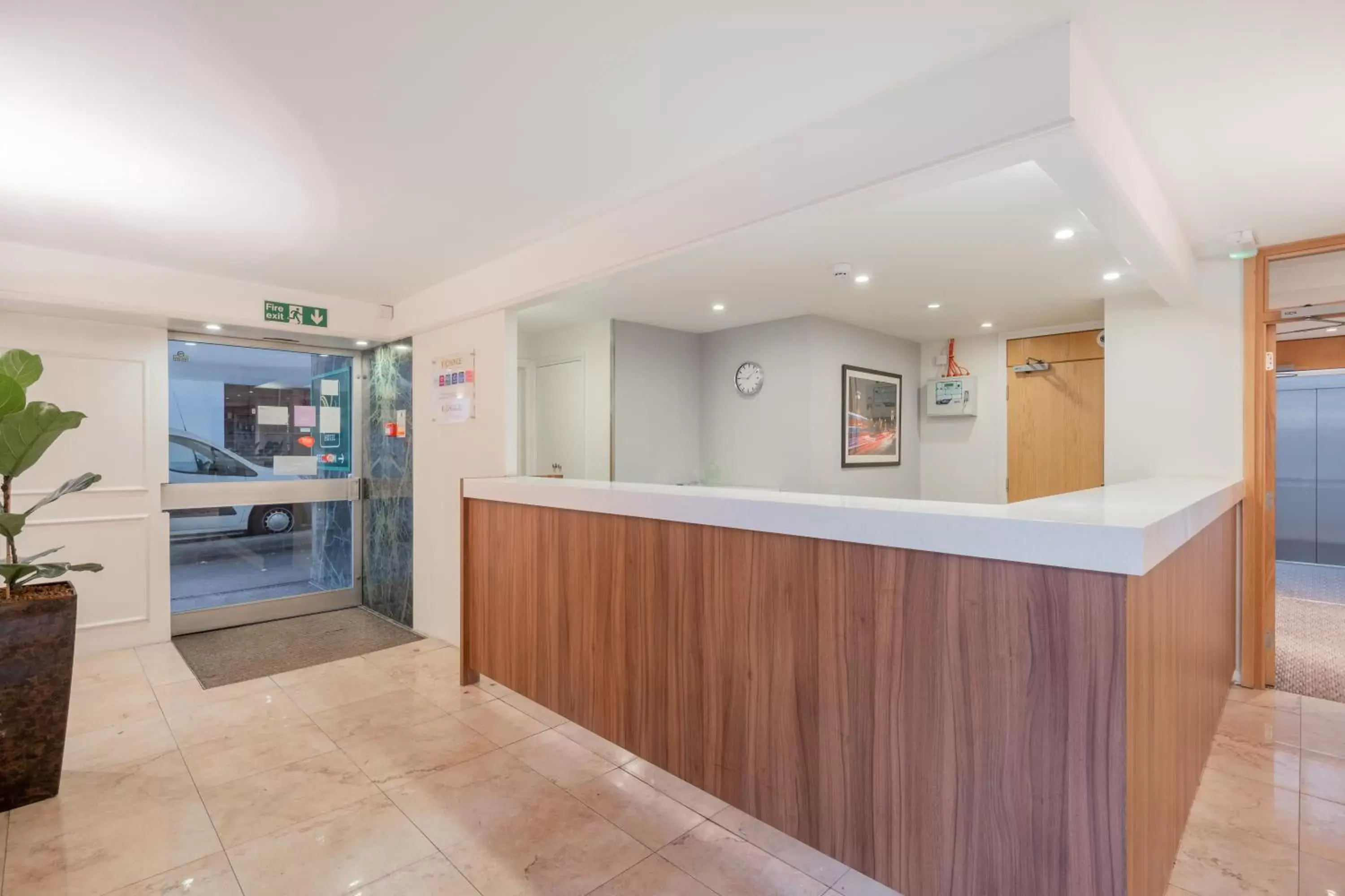 Lobby or reception, Lobby/Reception in Quality Hotel Hampstead