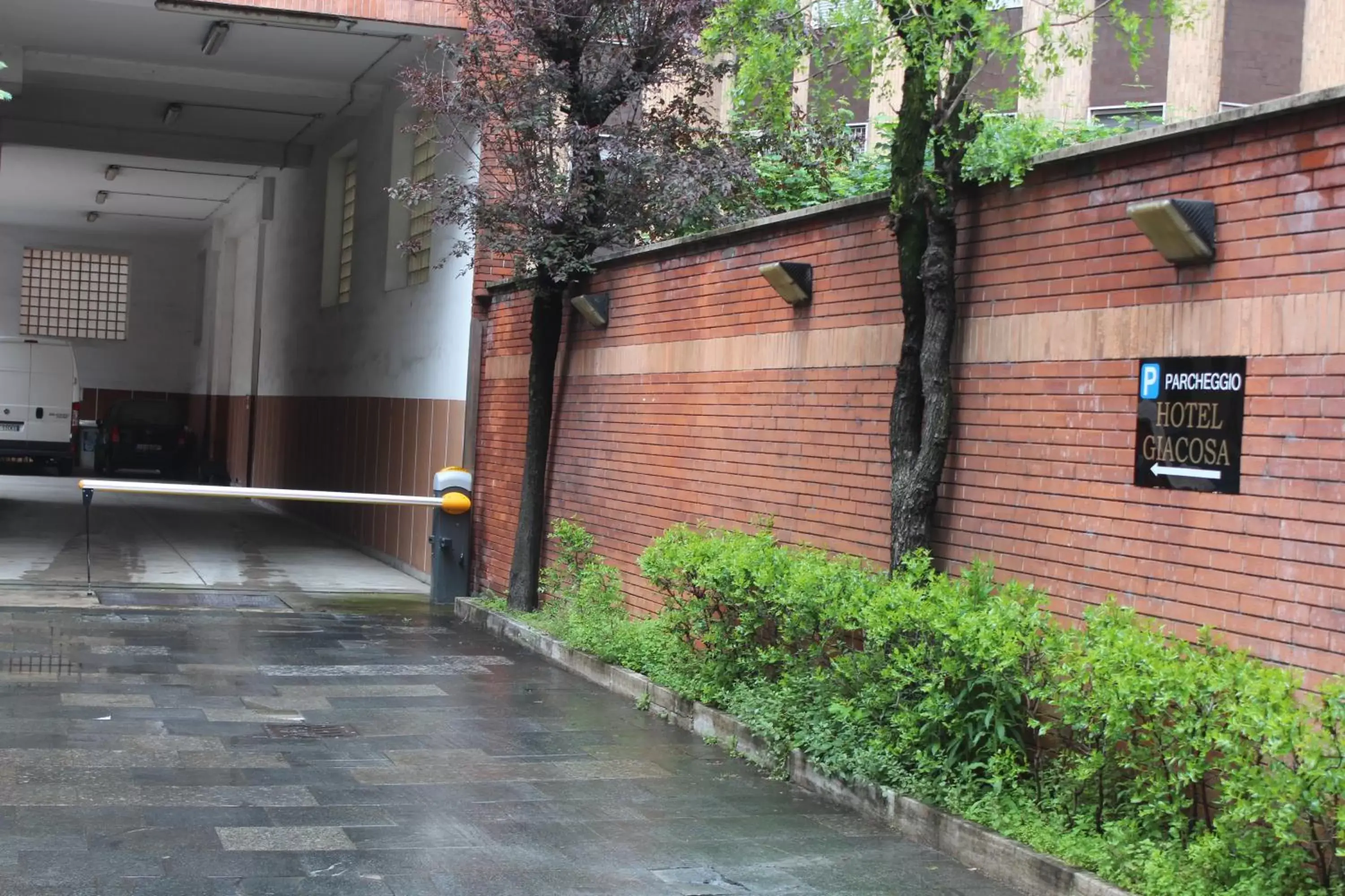 Facade/entrance, Property Building in Hotel Giacosa