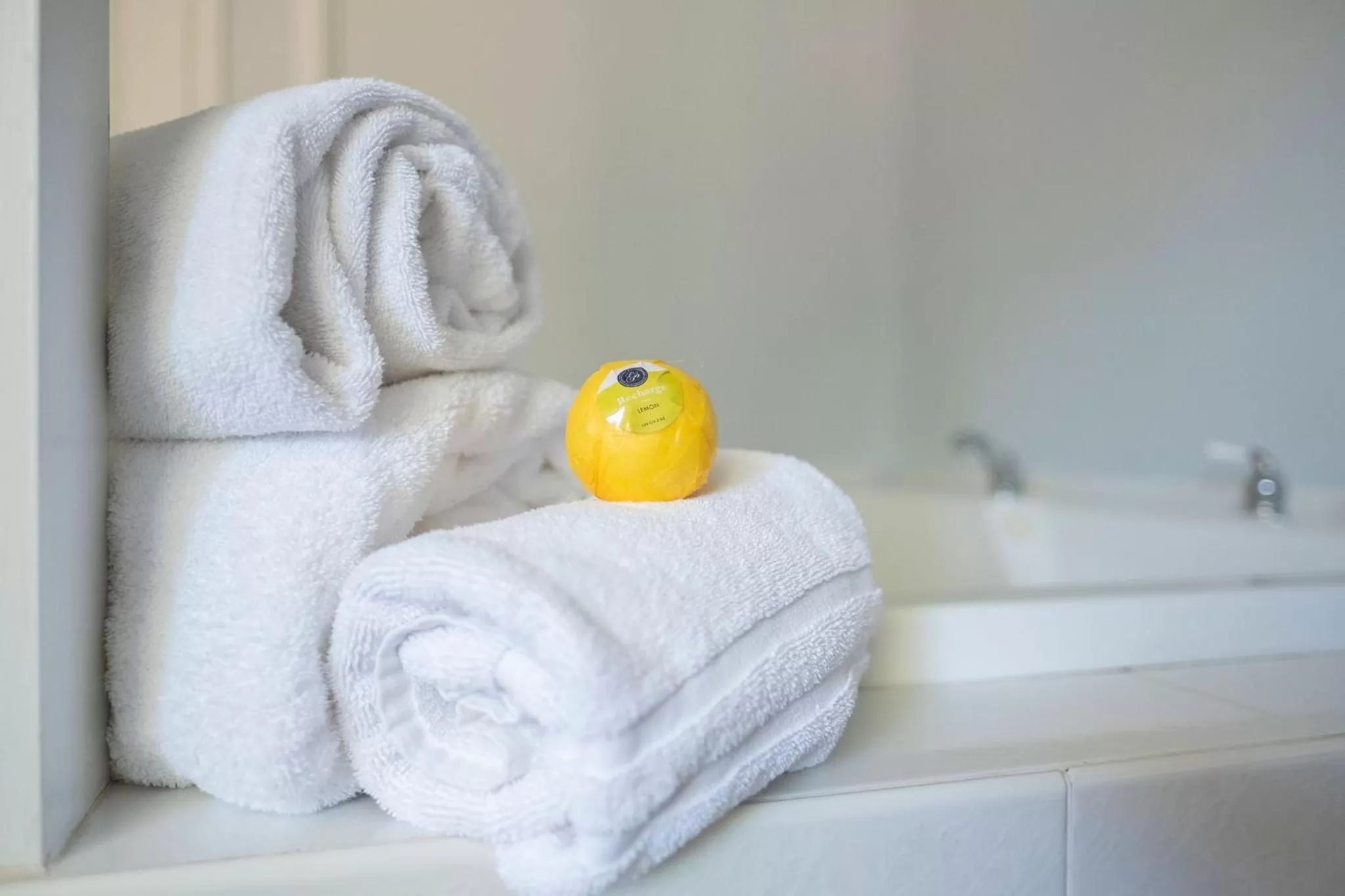 Bathroom in Hounds Tooth Inn