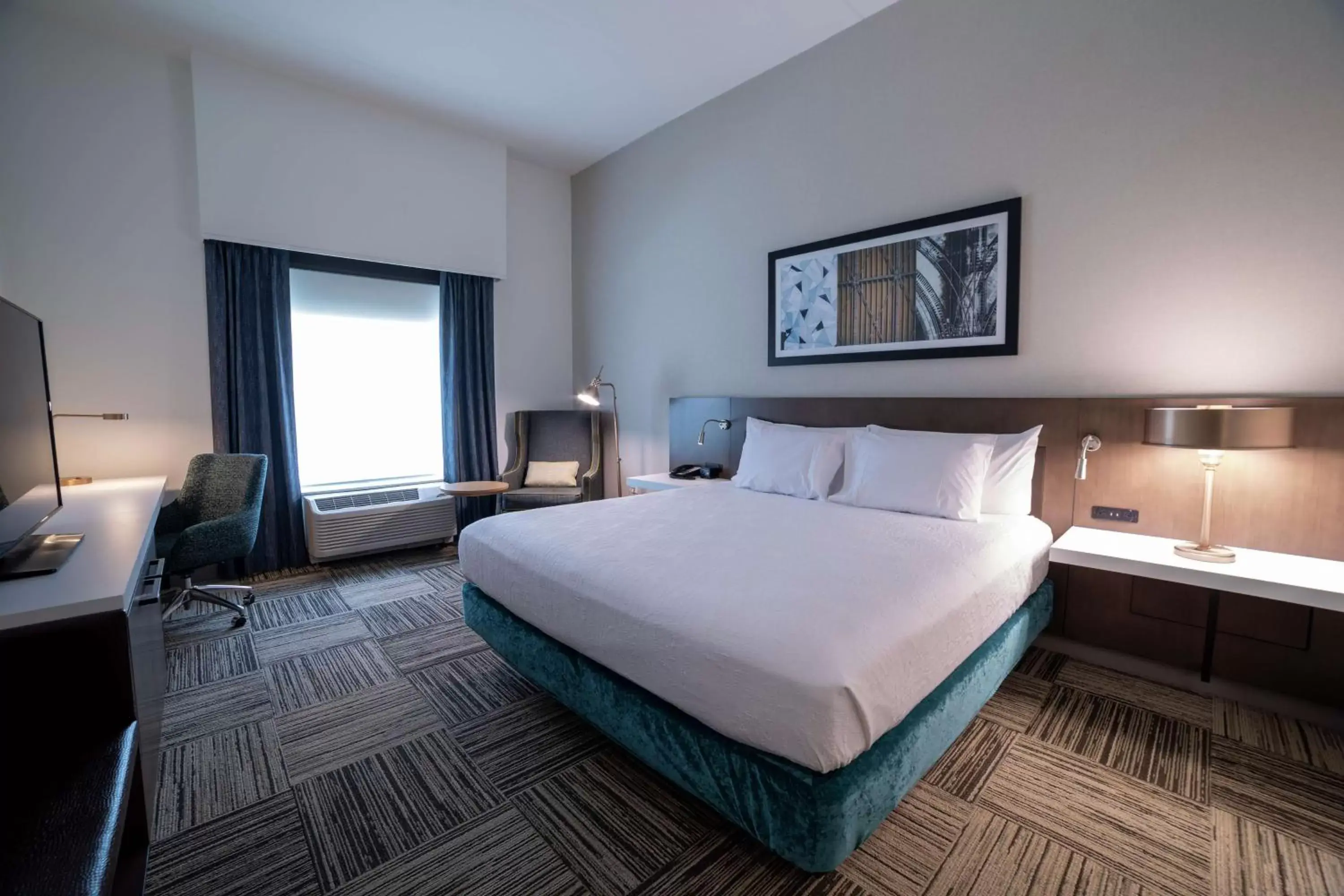 Bedroom, Bed in Hilton Garden Inn Spartanburg